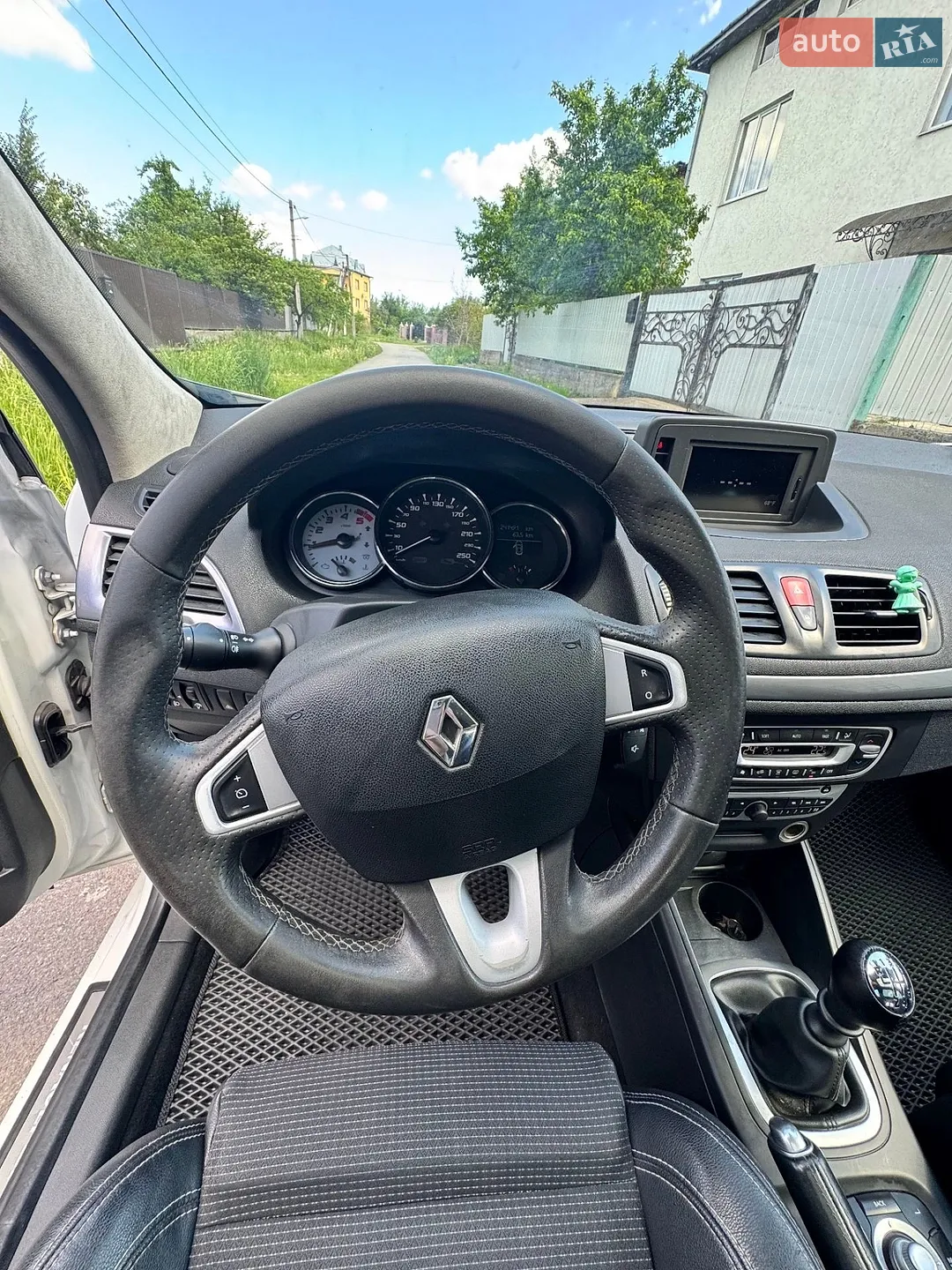 2011 Renault Megane - мініатюра 12