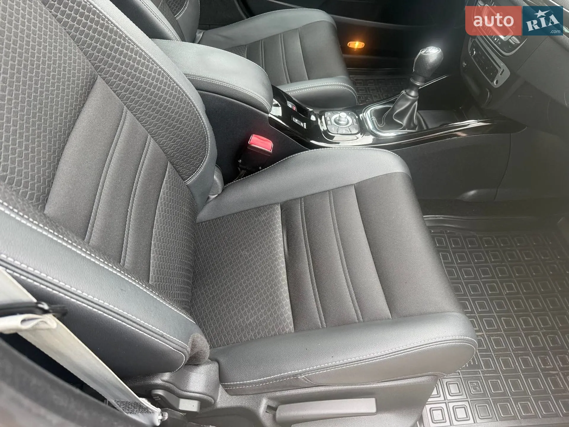 2015 Renault Megane - мініатюра 21