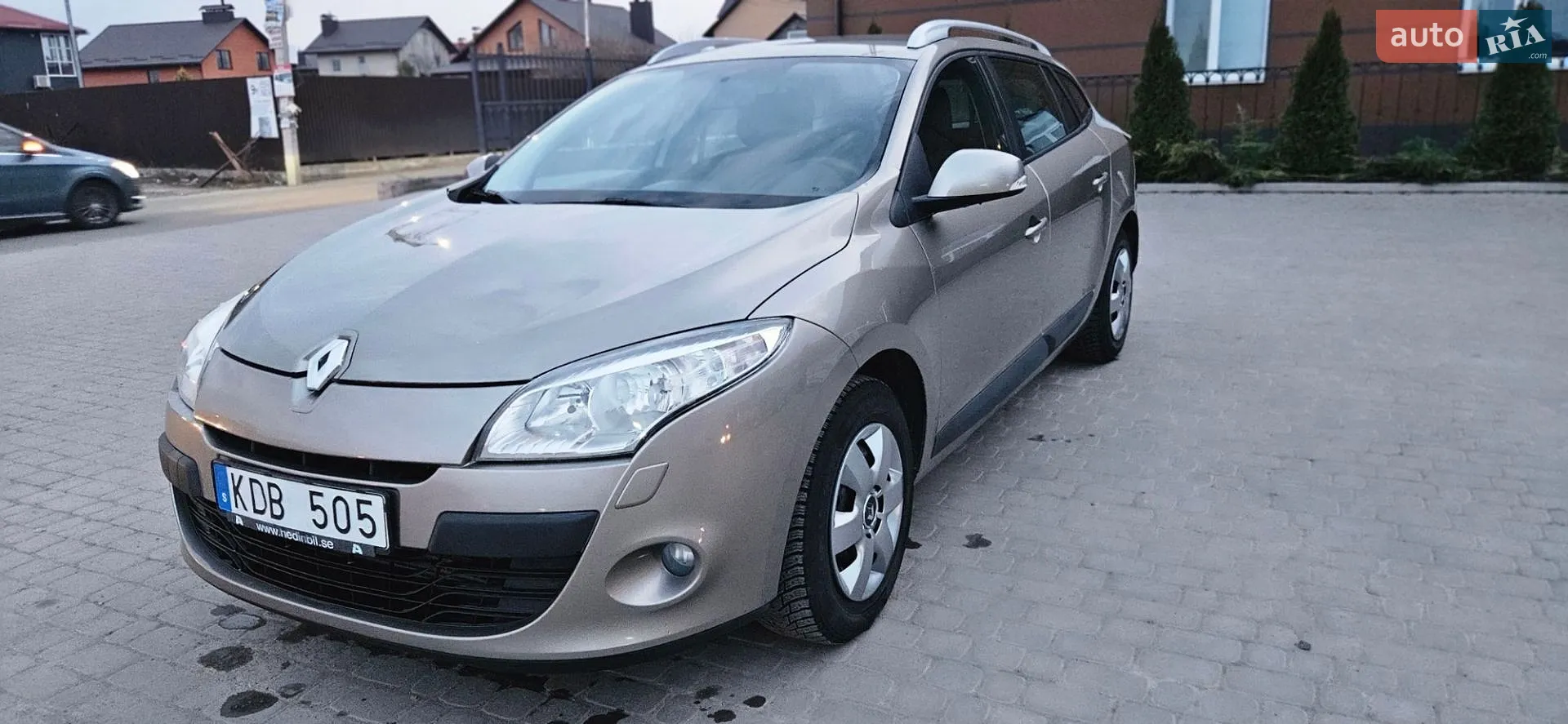 2010 Renault Megane - мініатюра 3