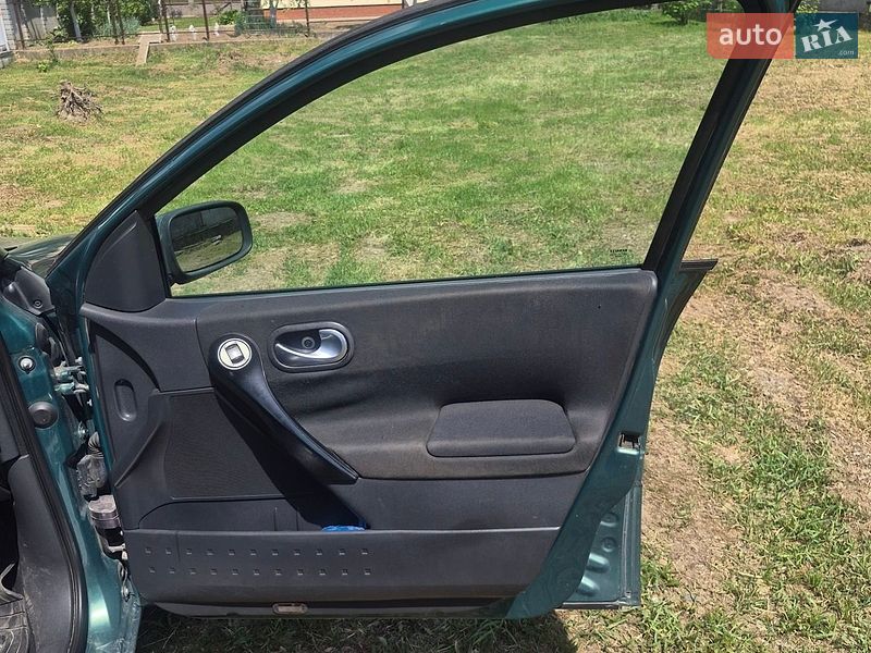 Седан Renault Megane 2003 в Львове