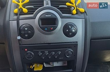 Седан Renault Megane 2003 в Львове
