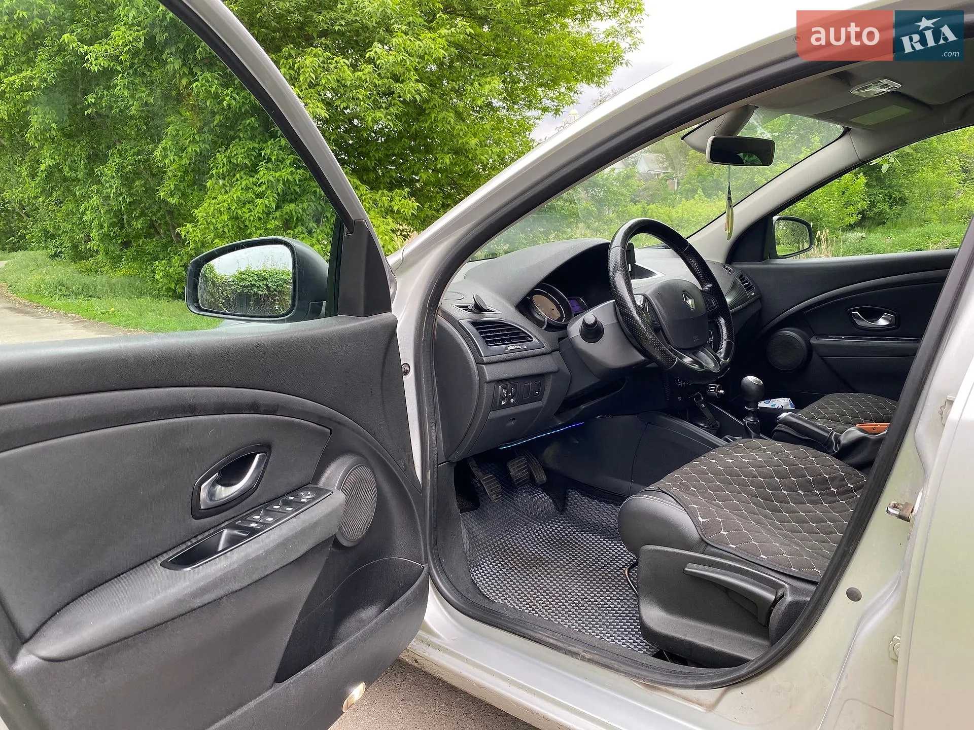 2010 Renault Megane - мініатюра 2