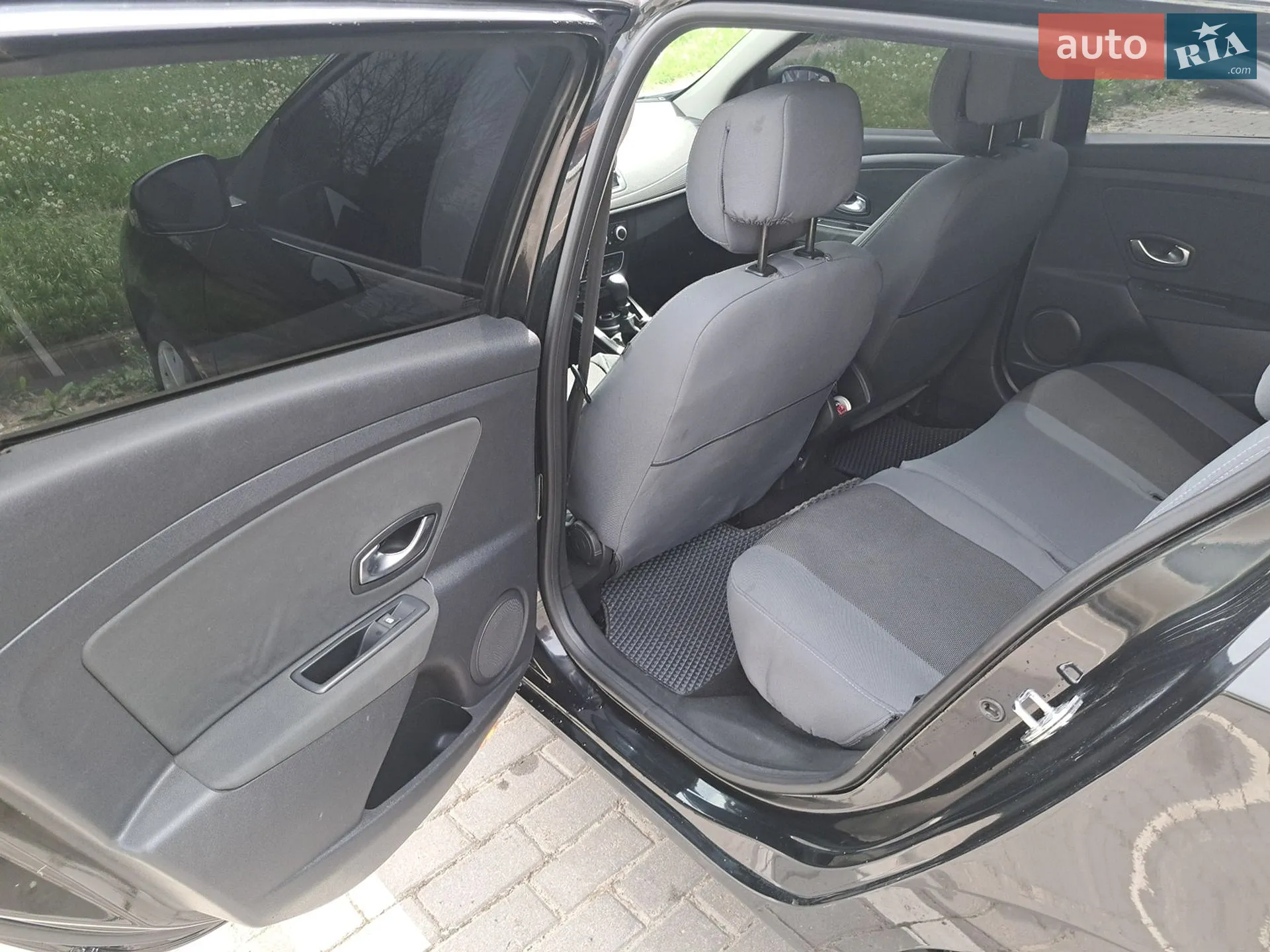 2010 Renault Megane - мініатюра 10