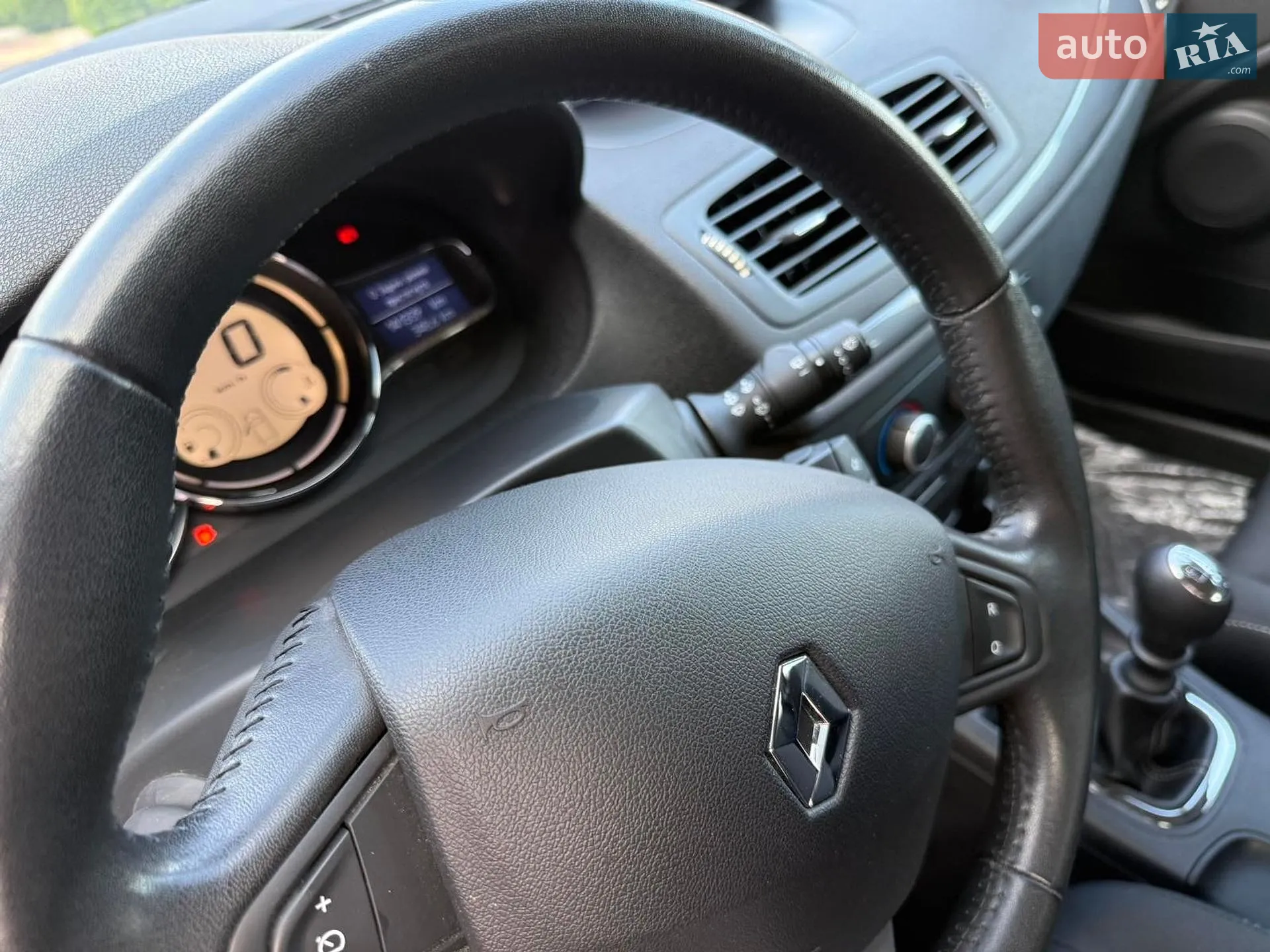 2015 Renault Megane - мініатюра 38