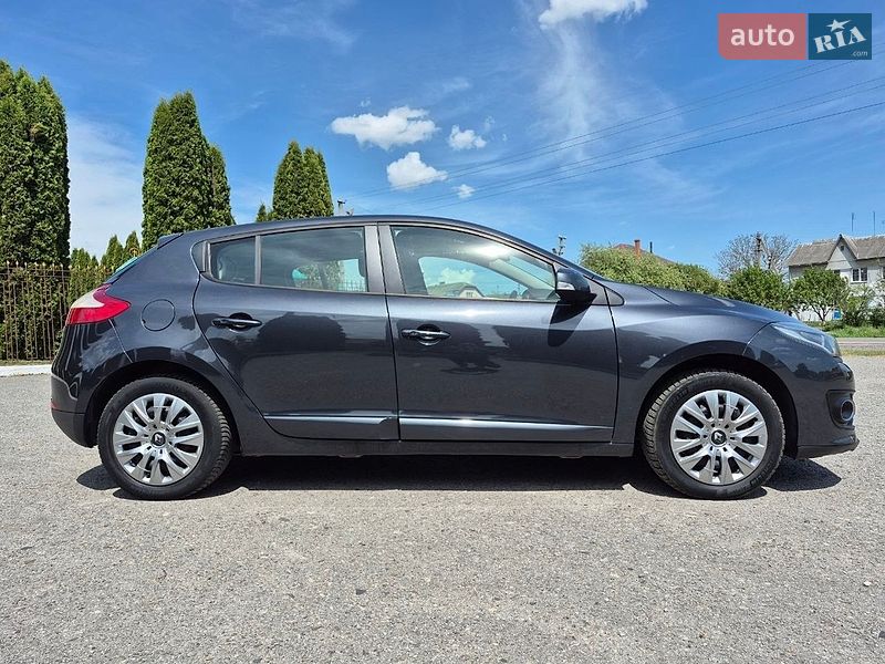 Хэтчбек Renault Megane 2014 в Дубно фото 48 Хэтчбек Renault Megane 2014 в Дубно
