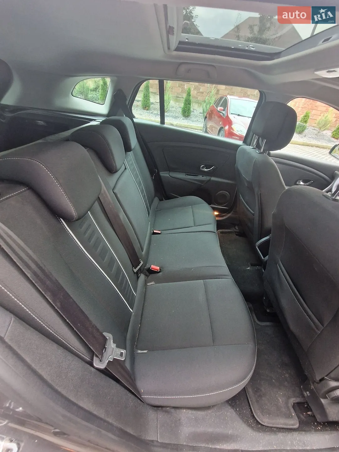 2012 Renault Megane - мініатюра 12