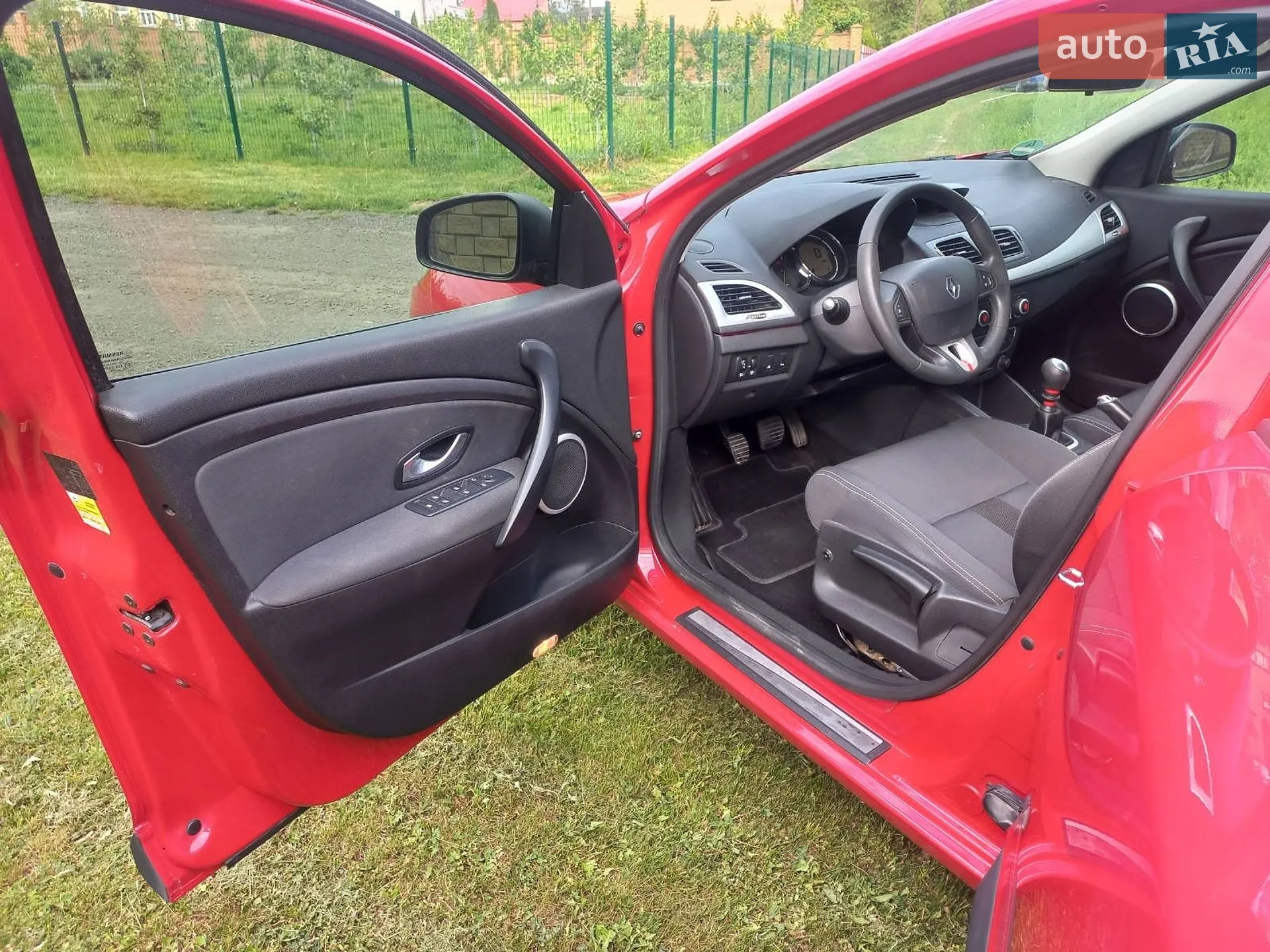 2010 Renault Megane - мініатюра 11