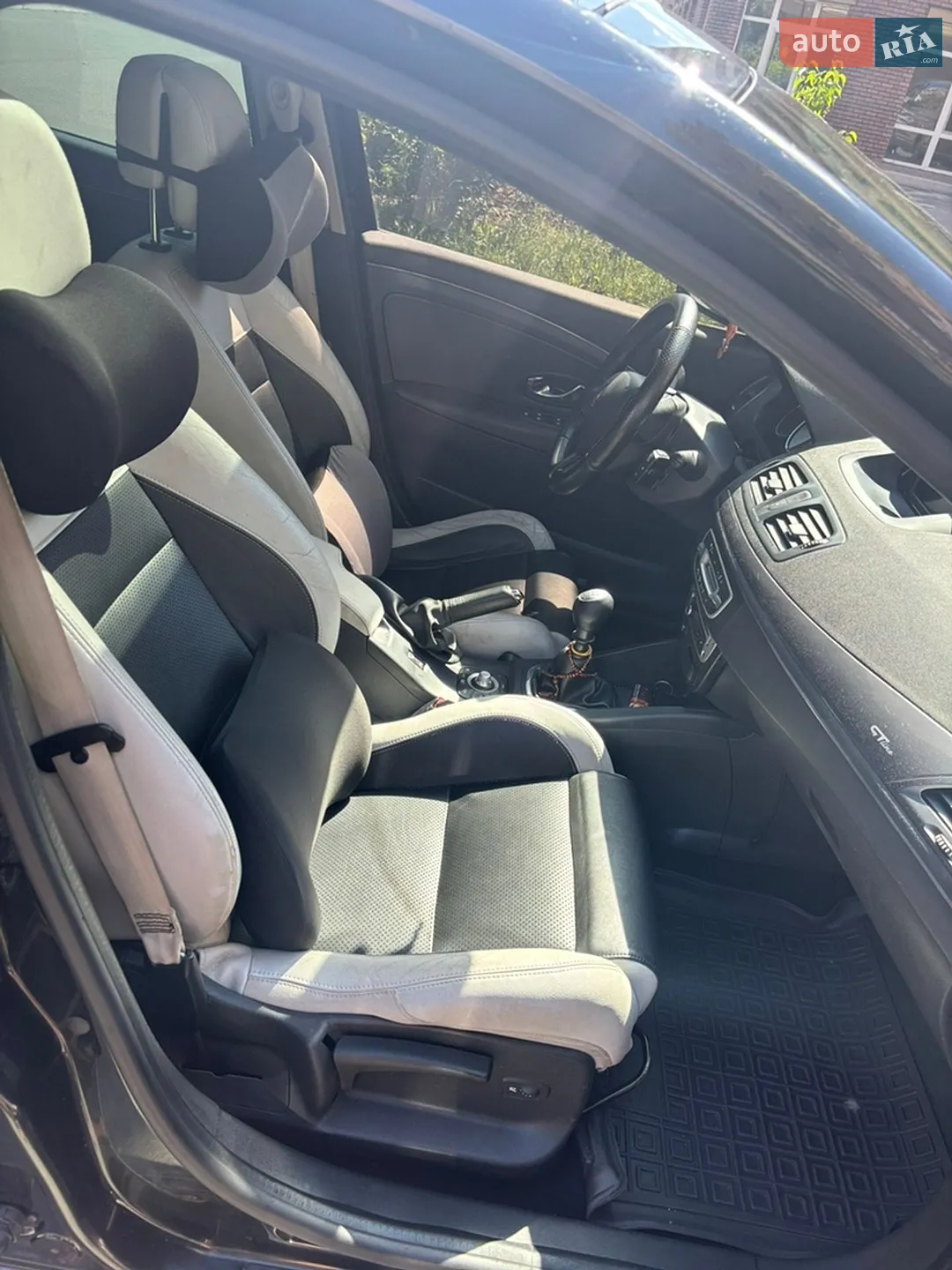 2012 Renault Megane - мініатюра 11