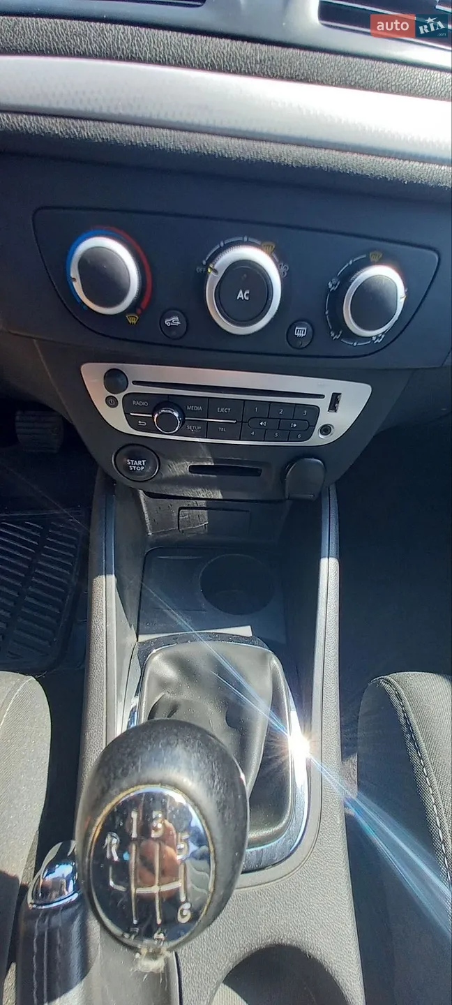 2013 Renault Megane - мініатюра 15