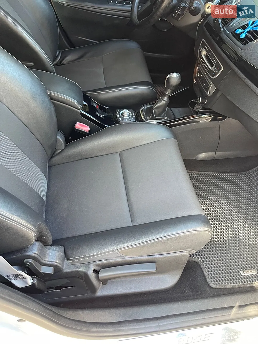 2013 Renault Megane - мініатюра 12