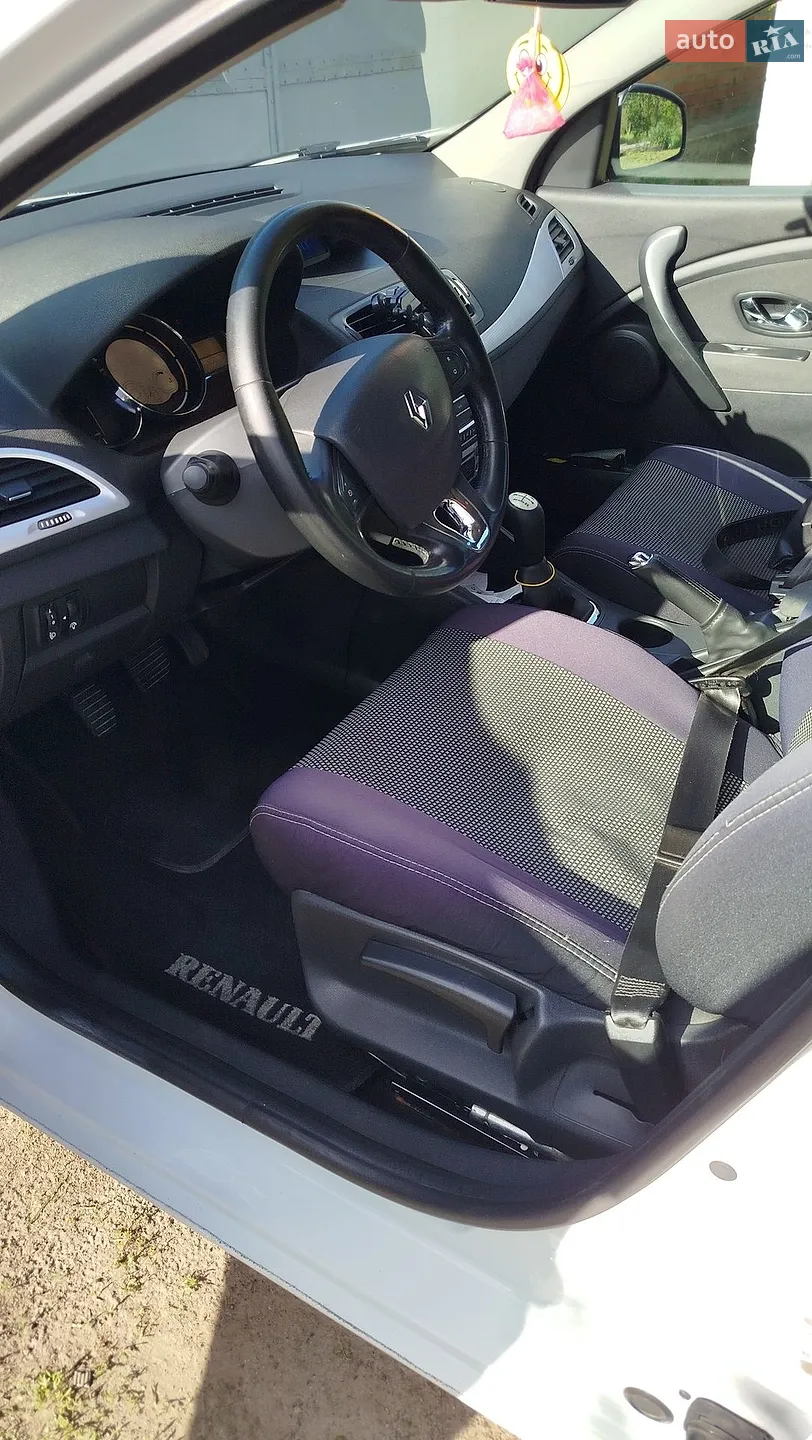 2013 Renault Megane - мініатюра 12