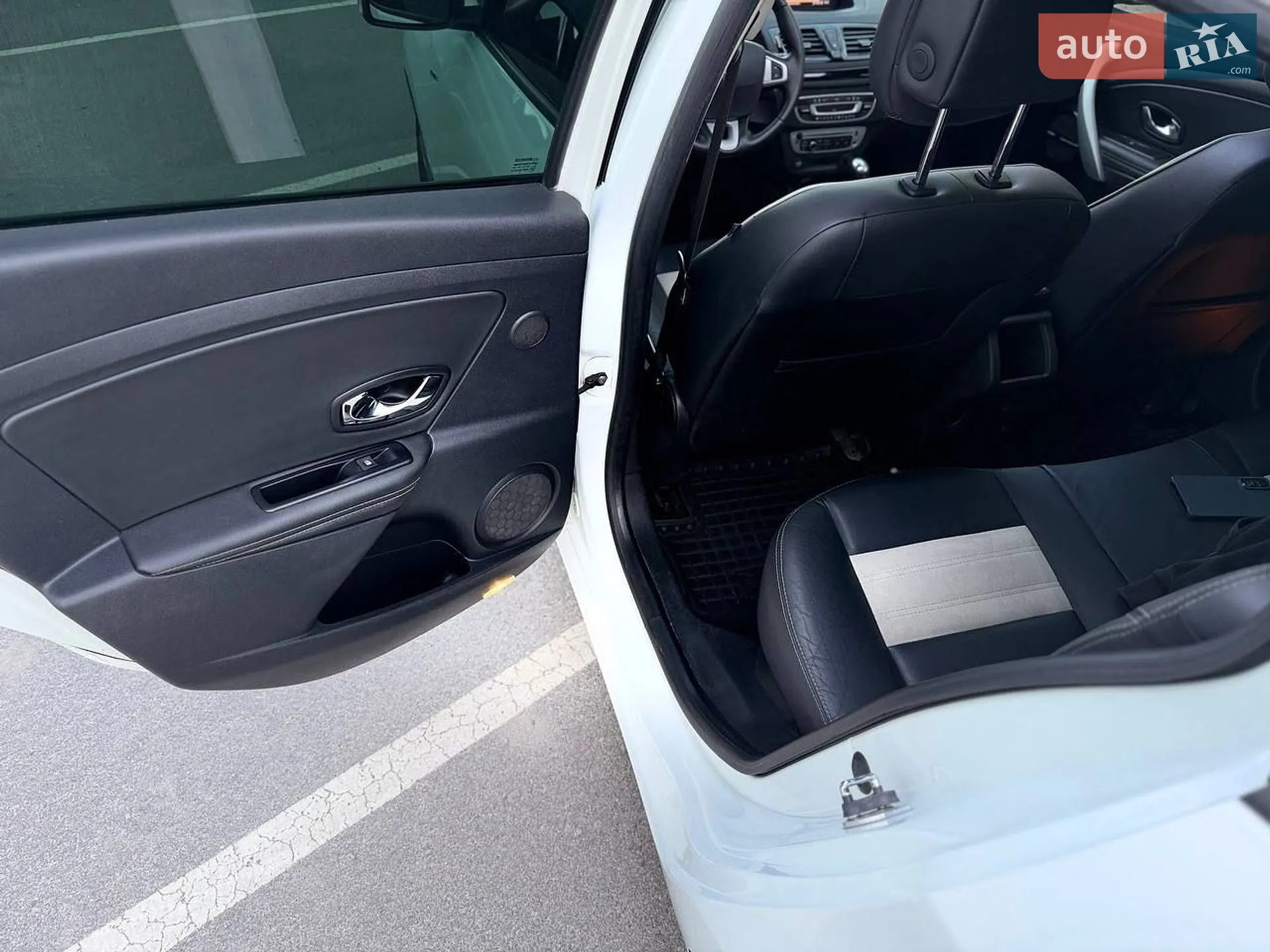2012 Renault Megane - мініатюра 24