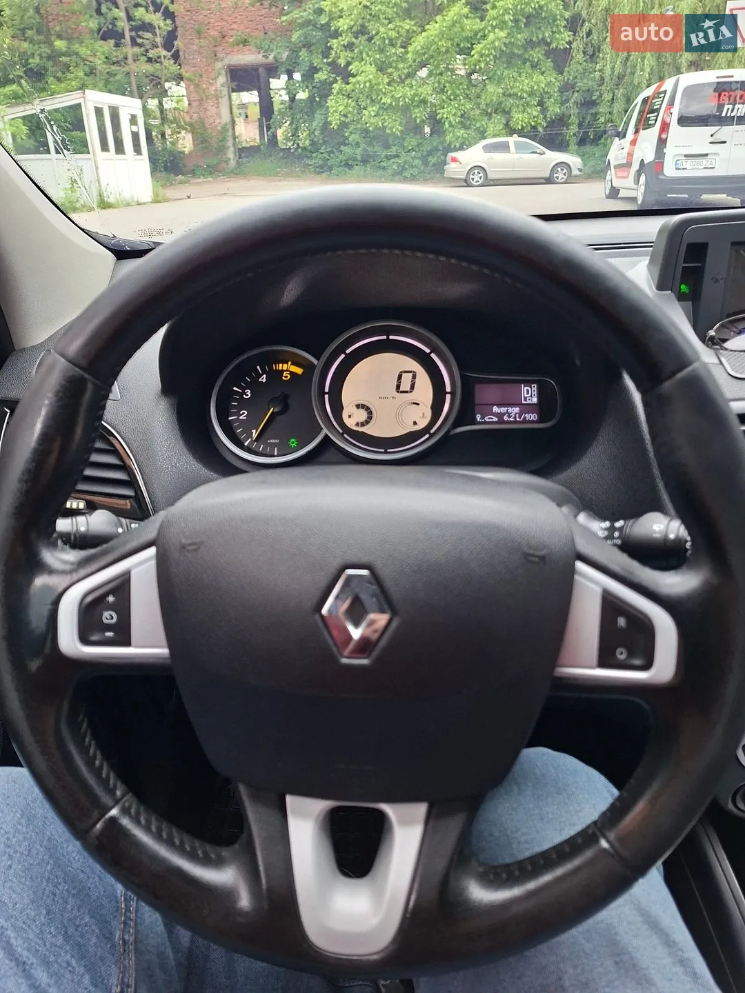 2011 Renault Megane - мініатюра 21