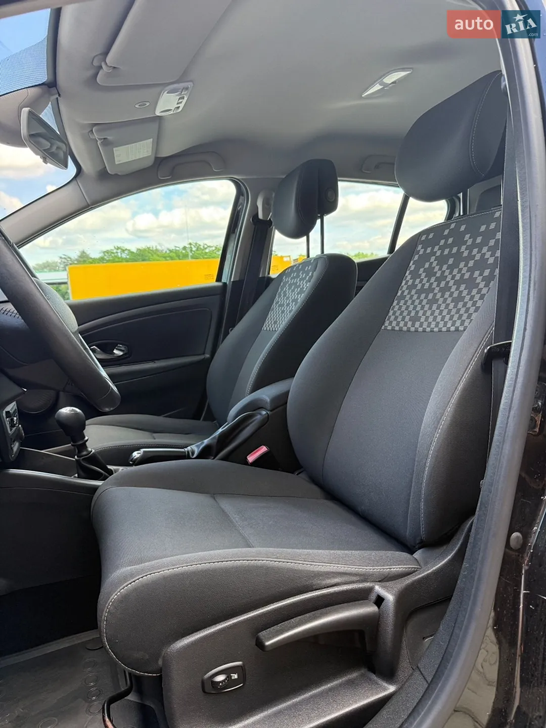 2012 Renault Megane - мініатюра 27
