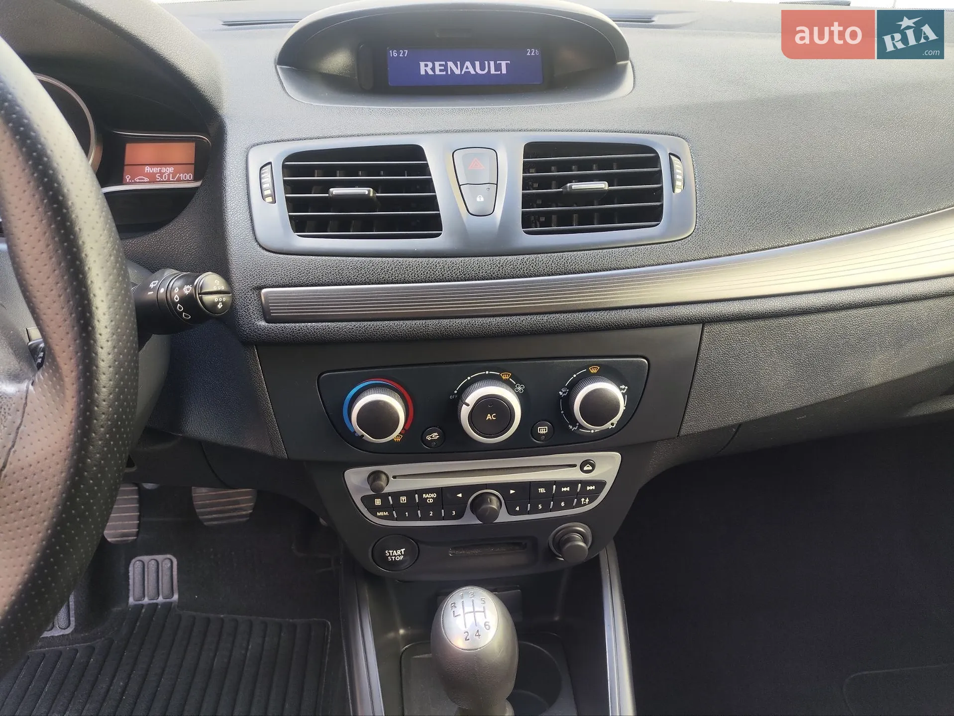 2012 Renault Megane - мініатюра 21