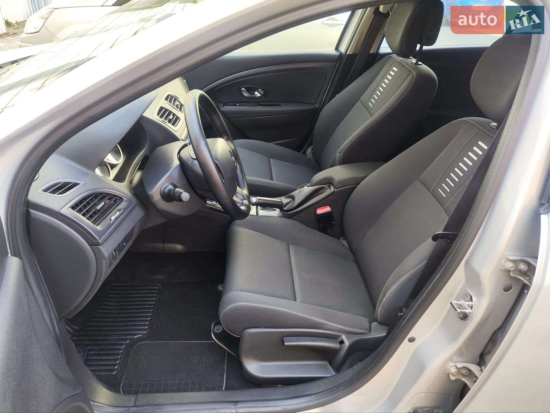 2012 Renault Megane - мініатюра 23