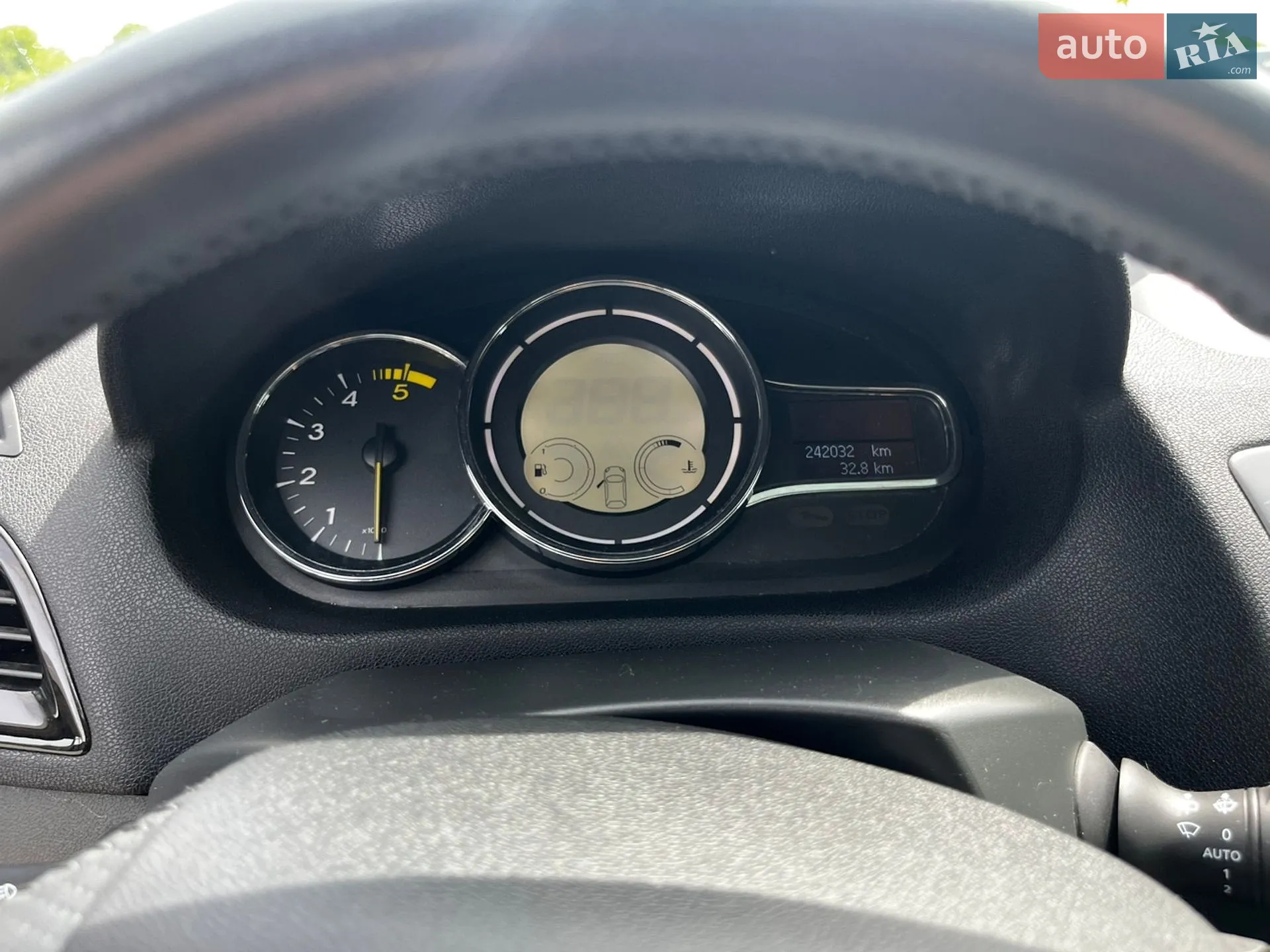 2012 Renault Megane - мініатюра 28