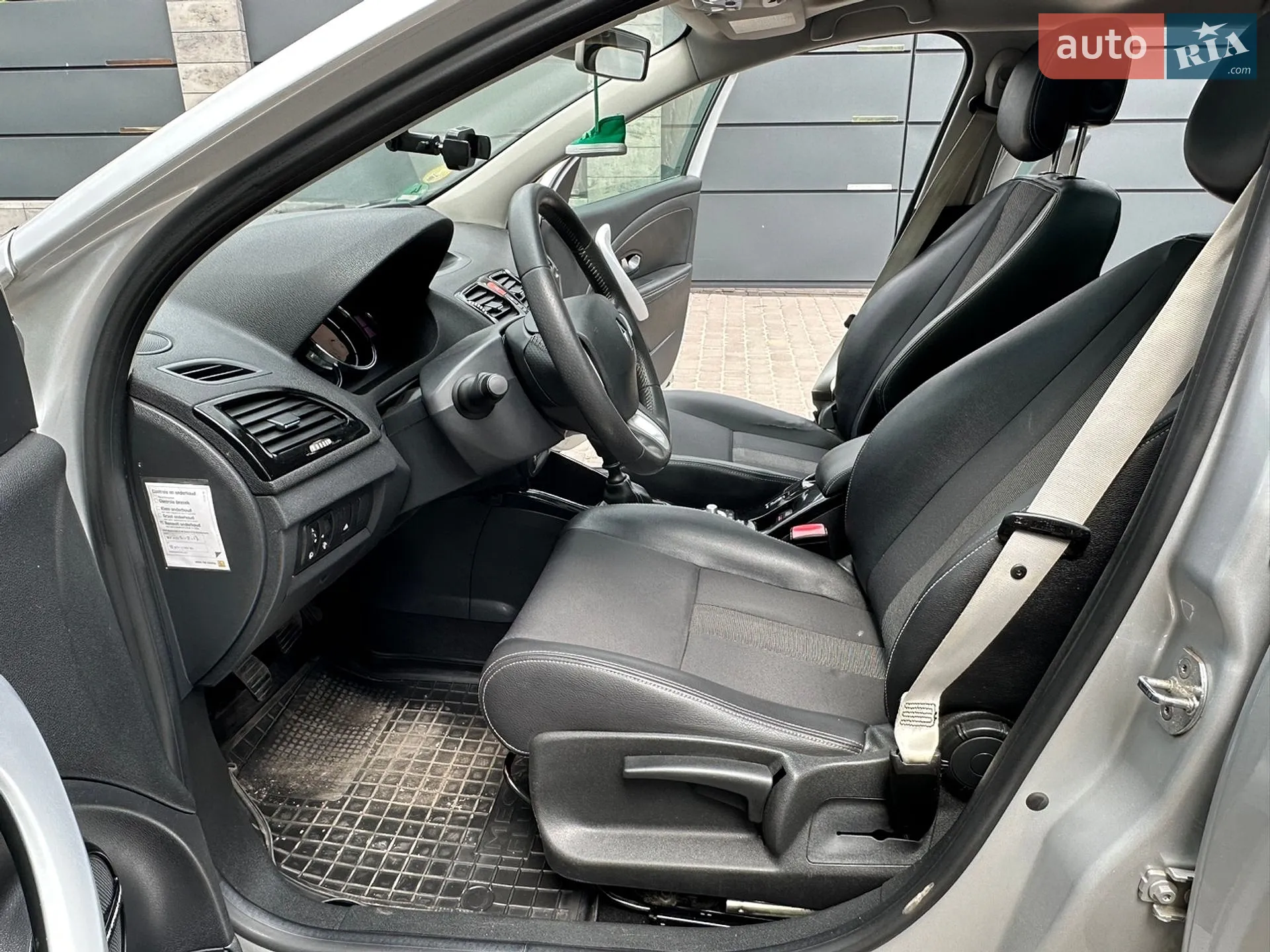 2011 Renault Megane - мініатюра 32