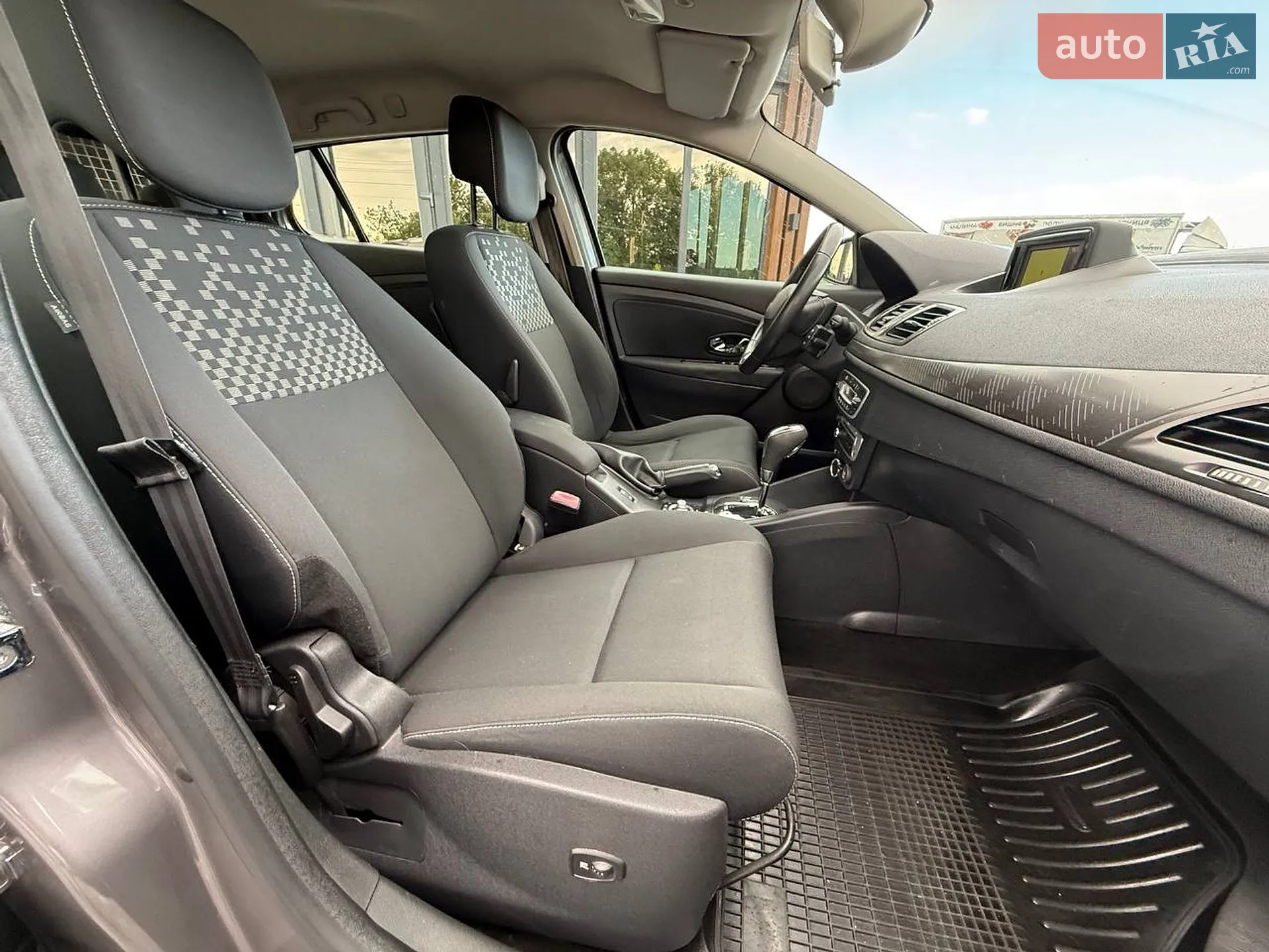 2013 Renault Megane - мініатюра 24