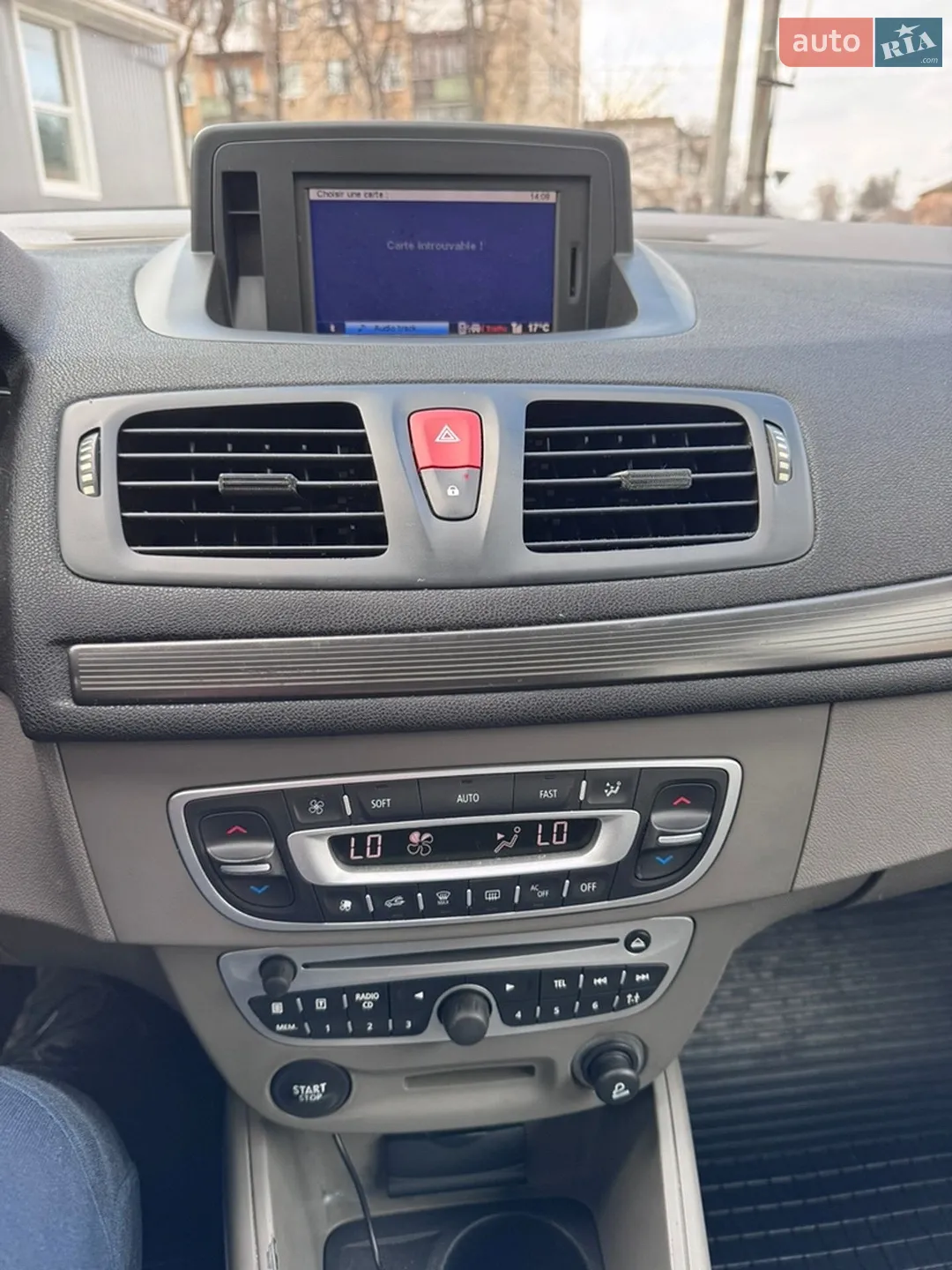 2010 Renault Megane - мініатюра 12