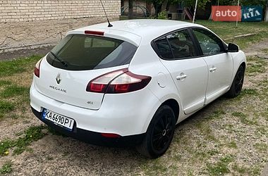 Хэтчбек Renault Megane 2015 в Нововолынске