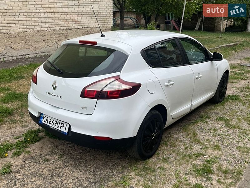 Хэтчбек Renault Megane 2015 в Нововолынске