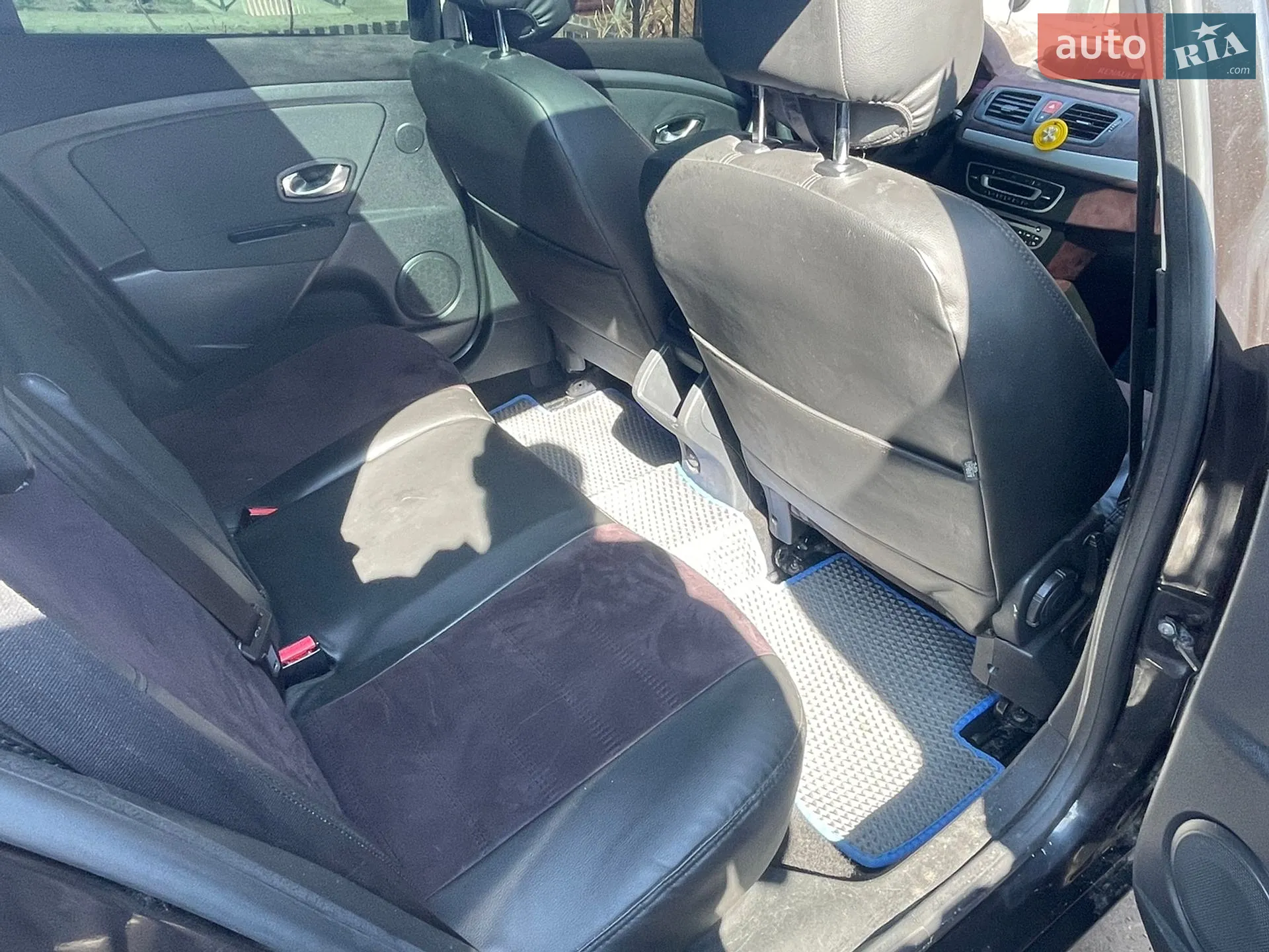 2010 Renault Megane - мініатюра 12