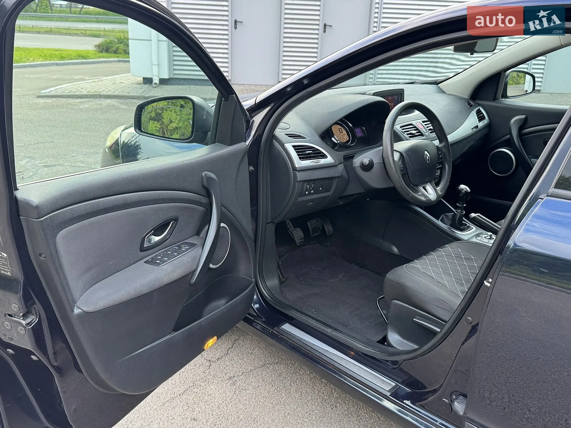 2010 Renault Megane - мініатюра 13