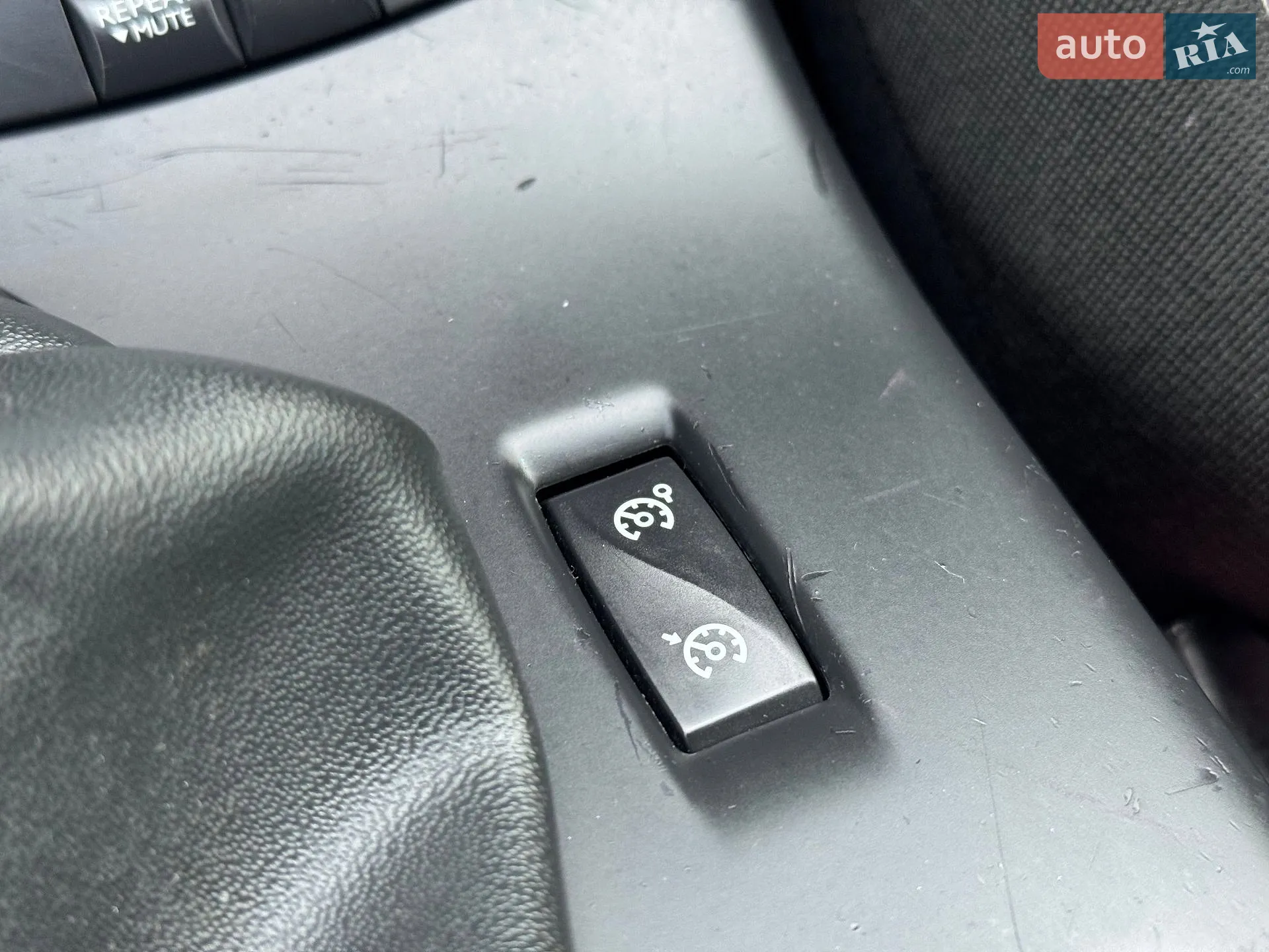 2010 Renault Megane - мініатюра 25