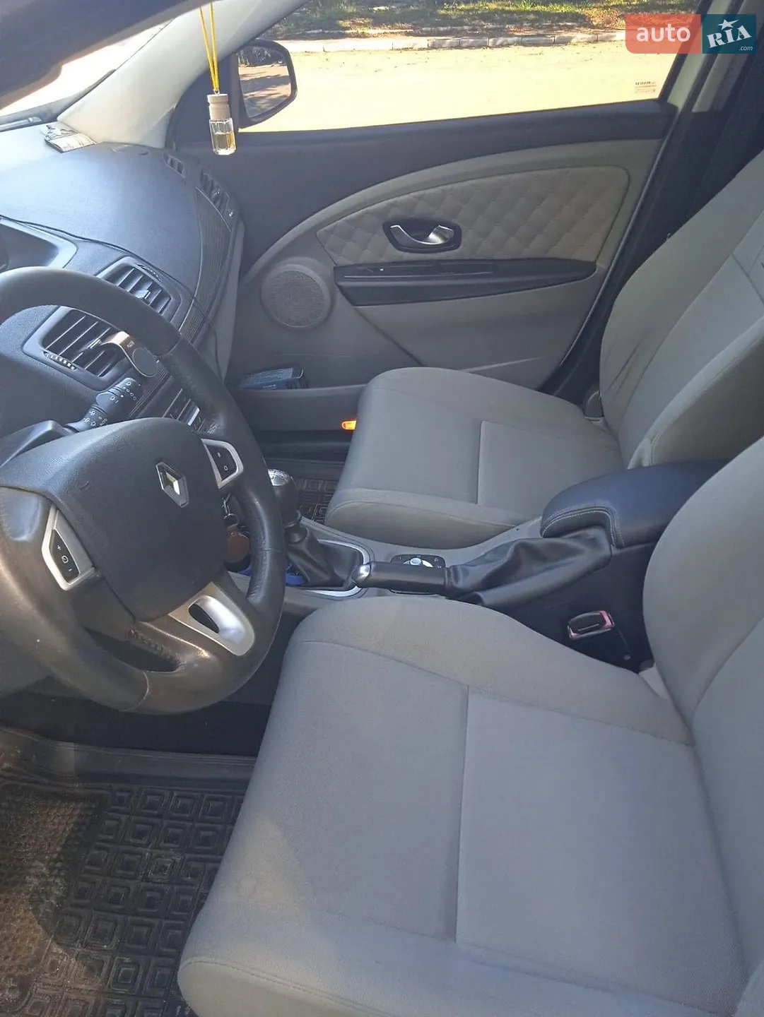 2010 Renault Megane - мініатюра 8