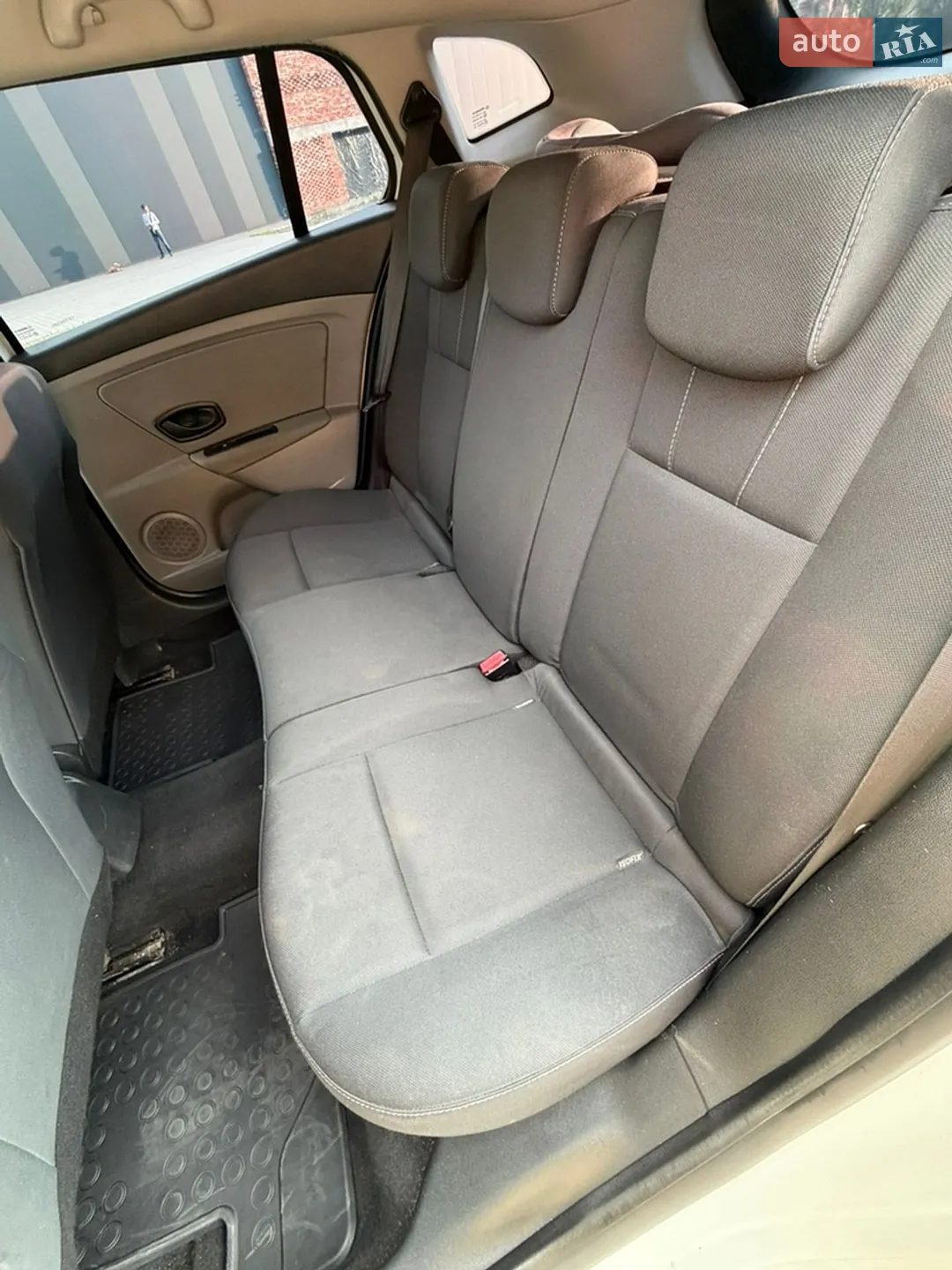 2011 Renault Megane - мініатюра 20