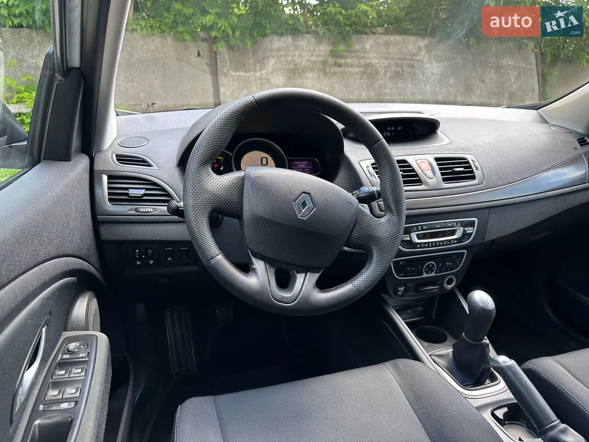 2010 Renault Megane - мініатюра 22