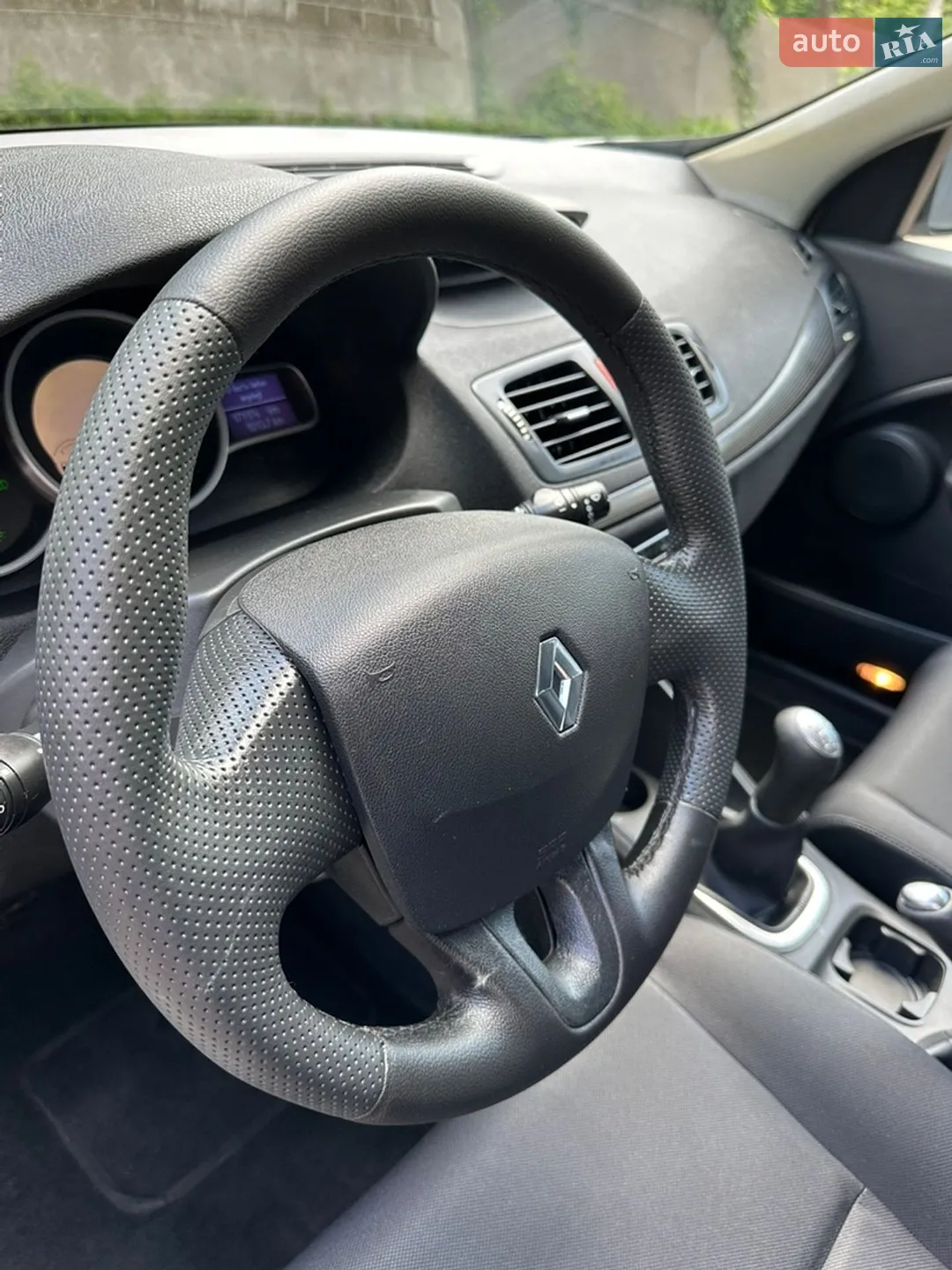 2010 Renault Megane - мініатюра 27