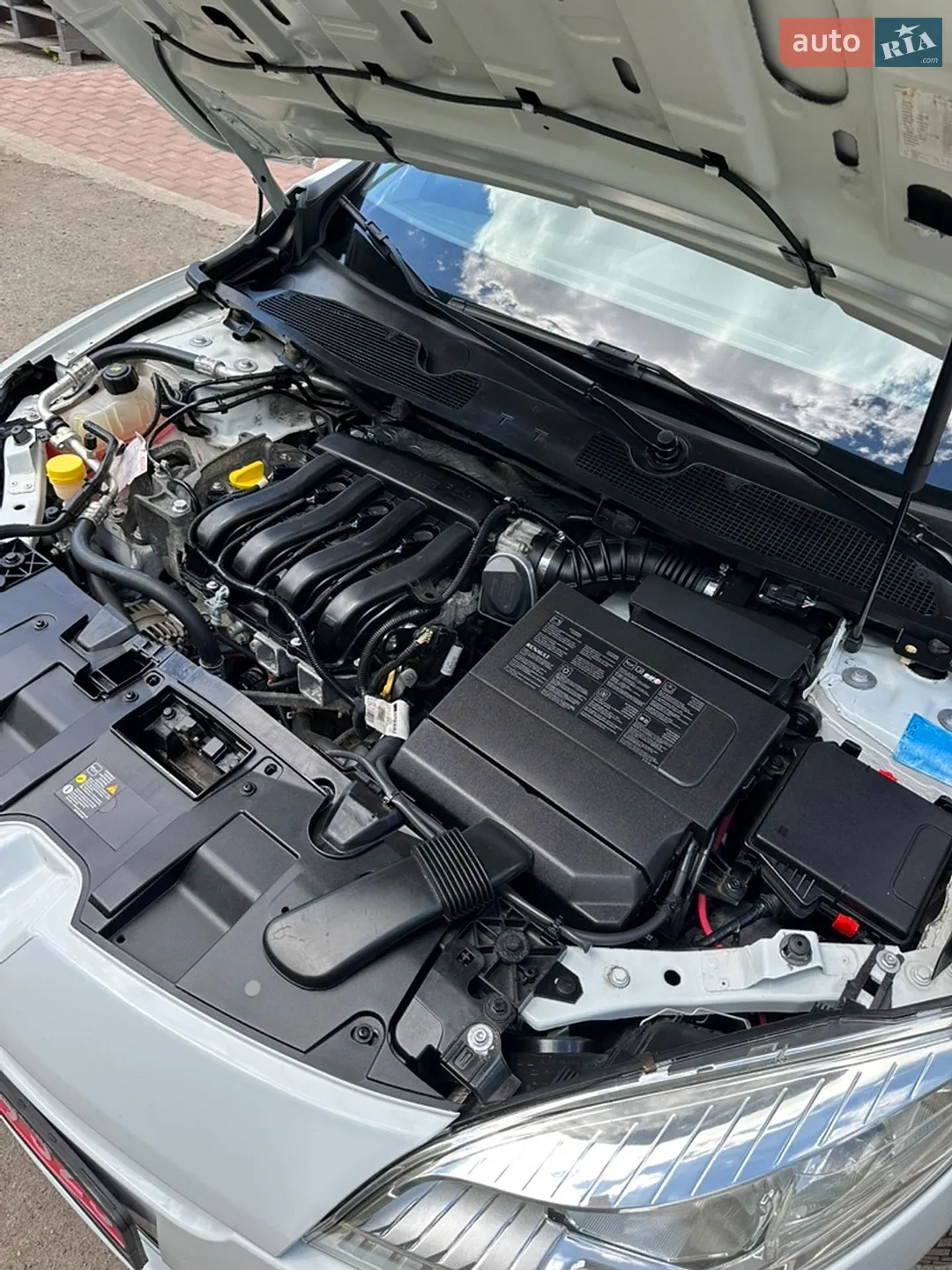 2010 Renault Megane - мініатюра 36