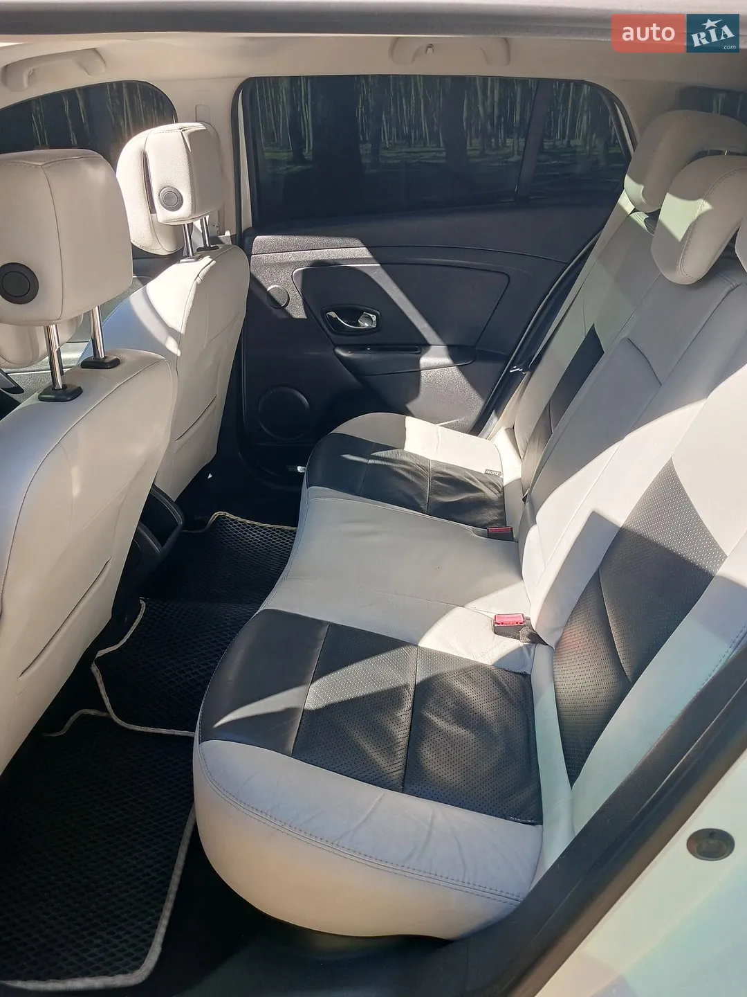 2012 Renault Megane - мініатюра 8