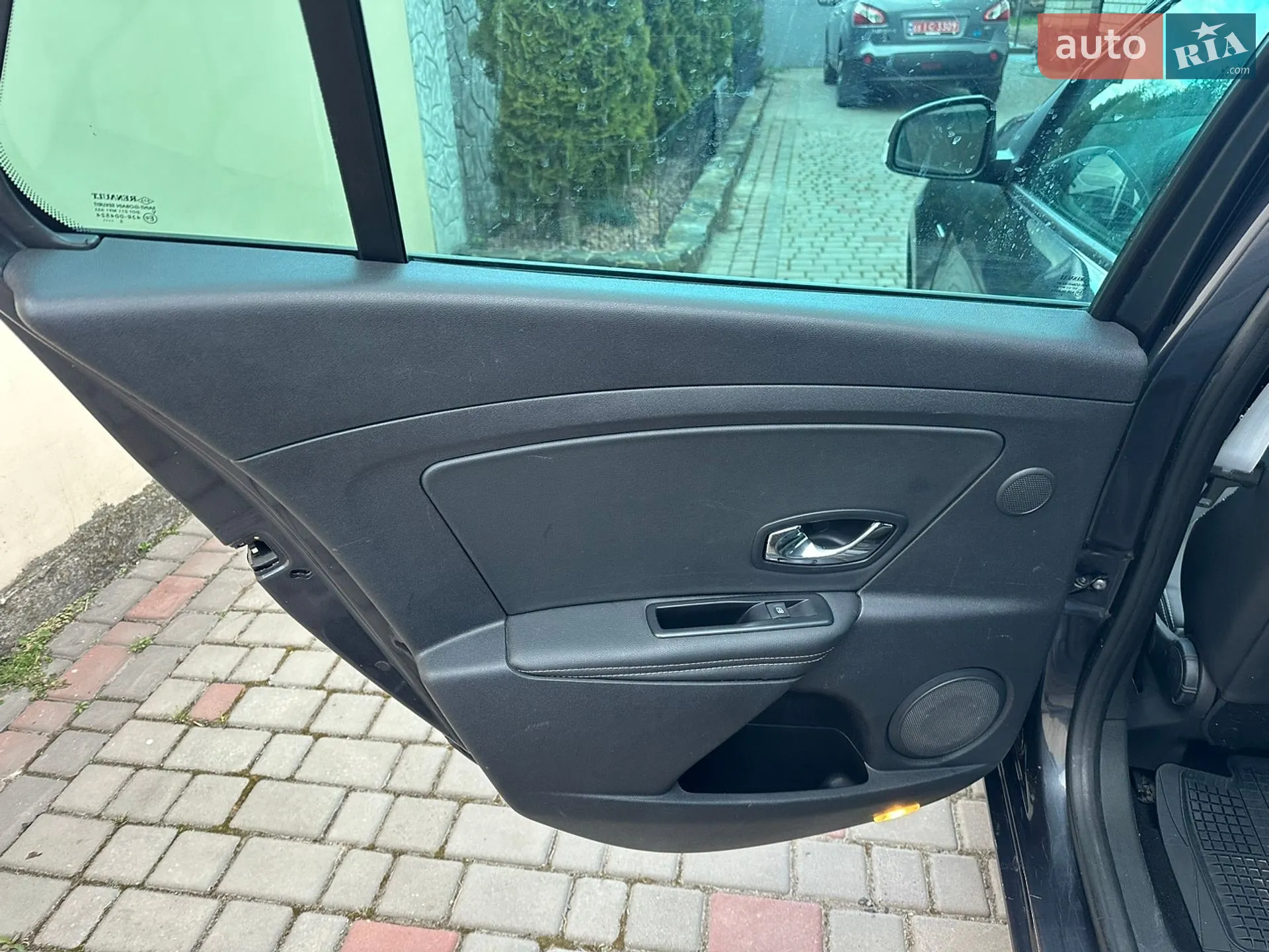 2012 Renault Megane - мініатюра 24