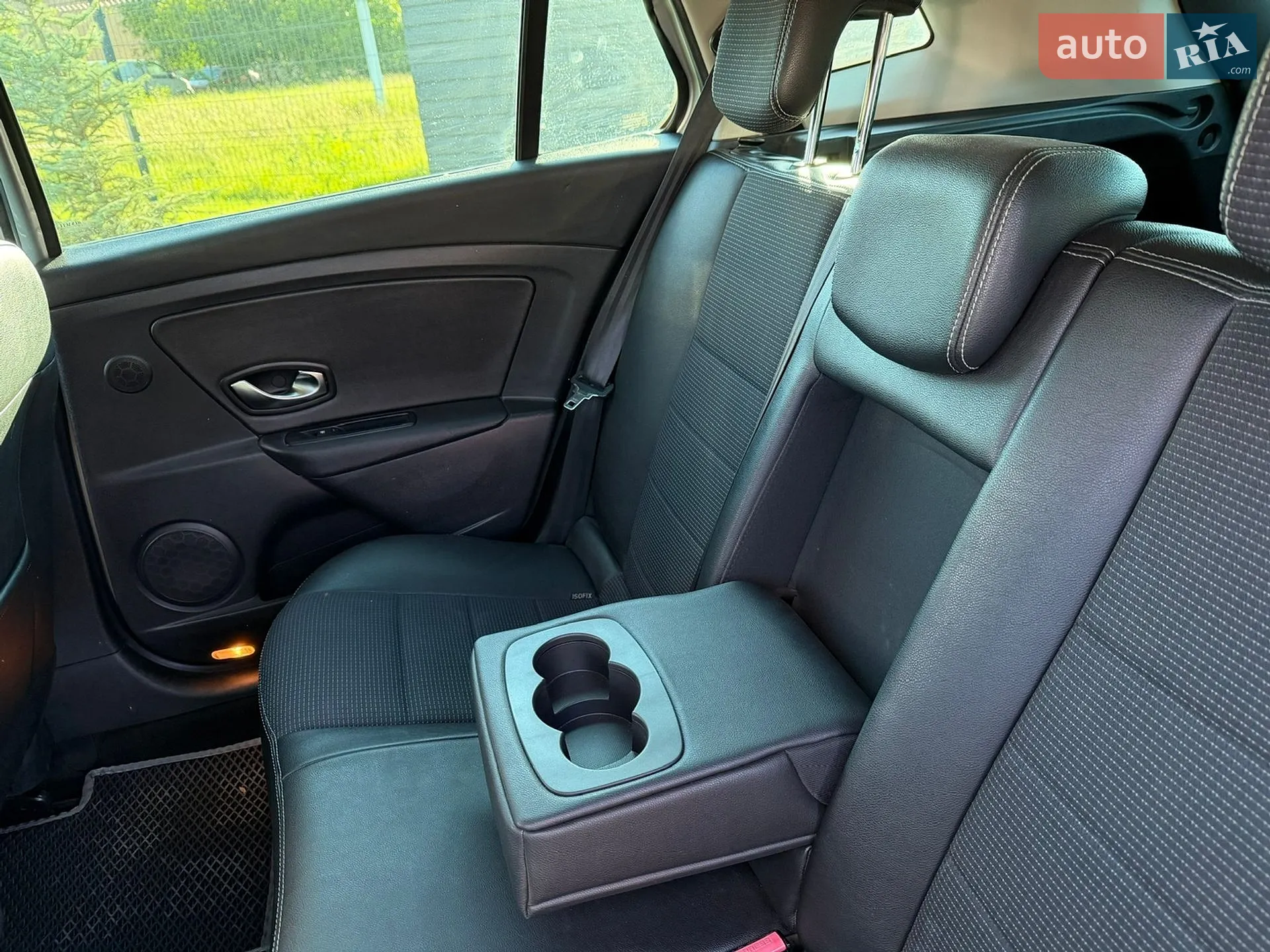 2010 Renault Megane - мініатюра 9