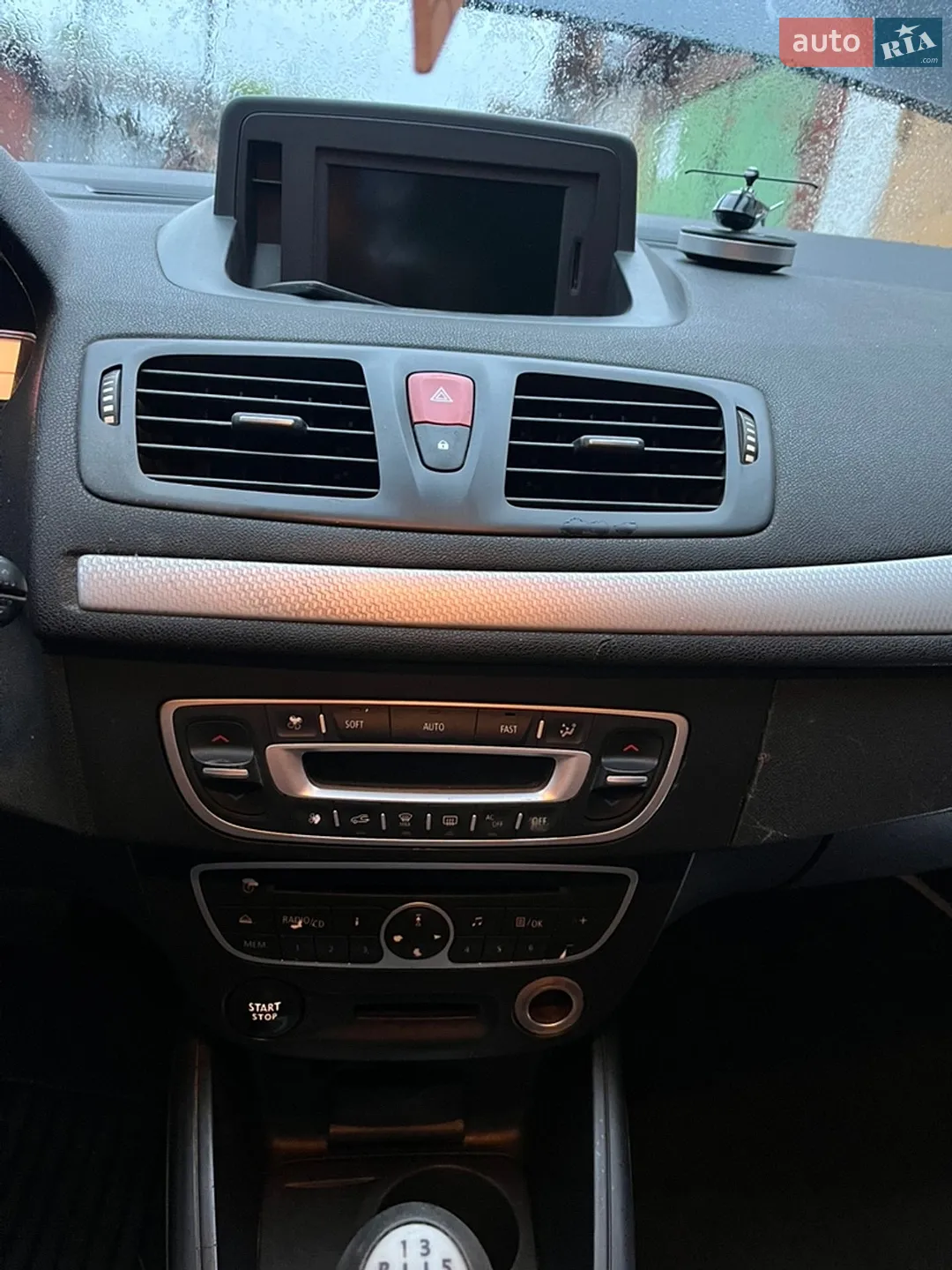 2011 Renault Megane - мініатюра 28