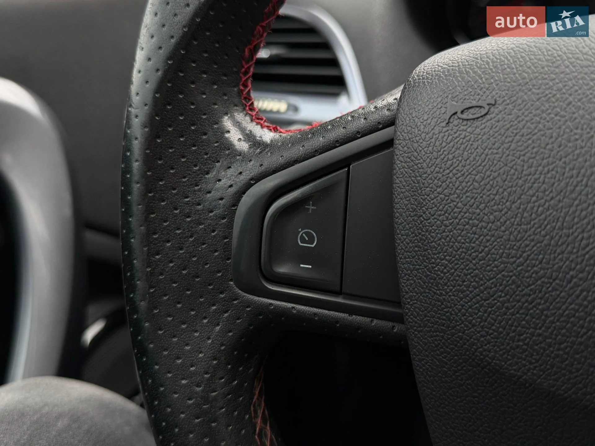 2015 Renault Megane - мініатюра 48