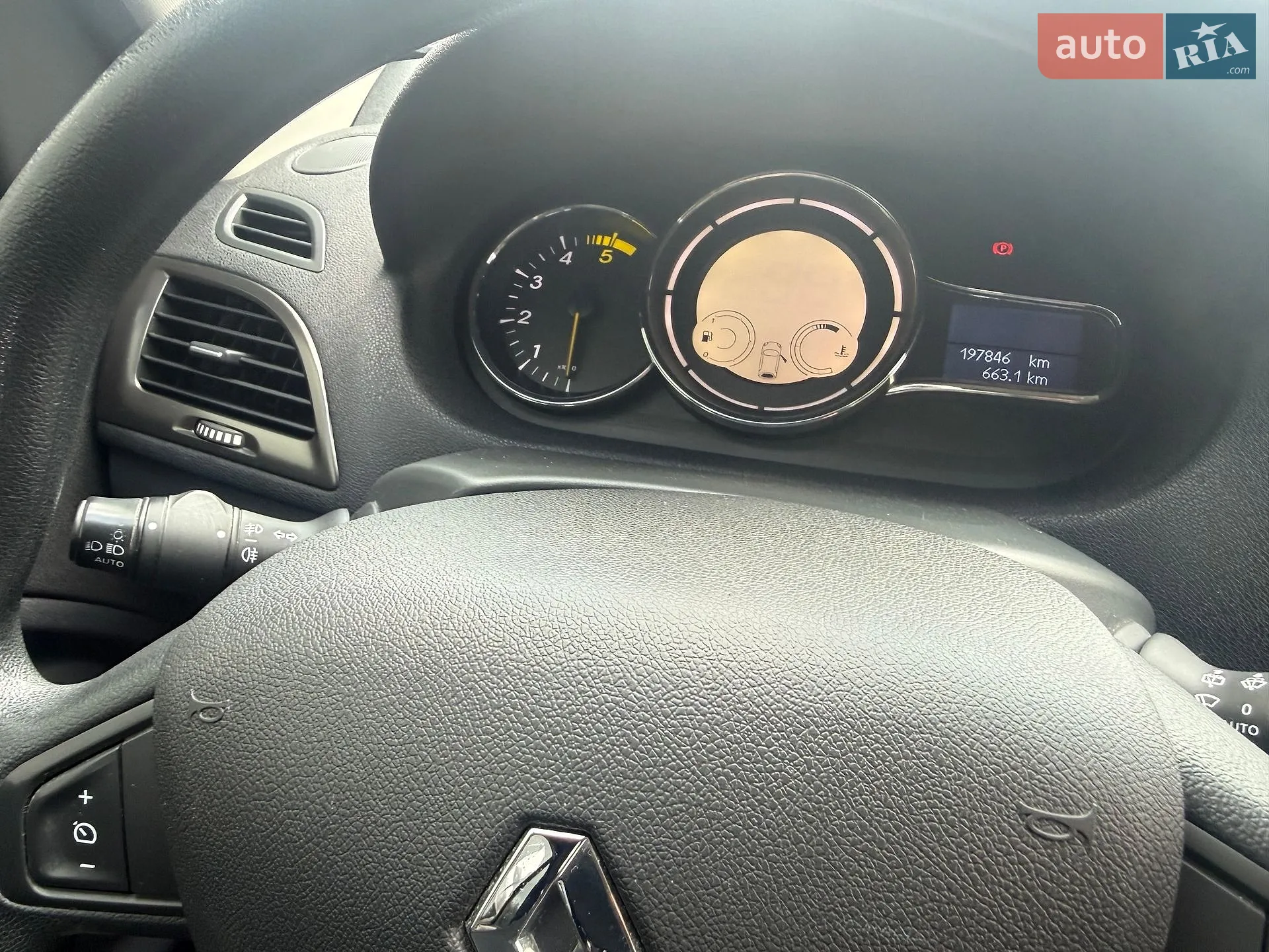 2012 Renault Megane - мініатюра 17