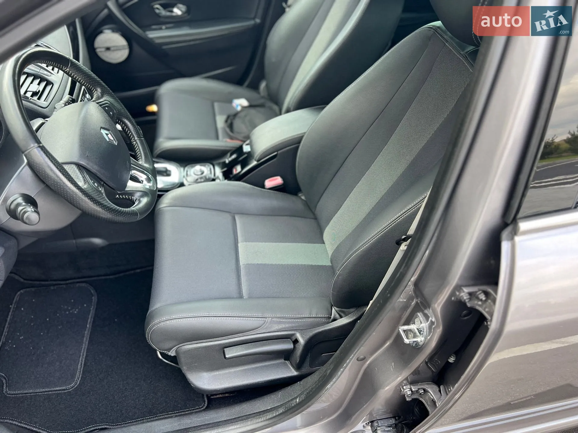 2014 Renault Megane - мініатюра 18
