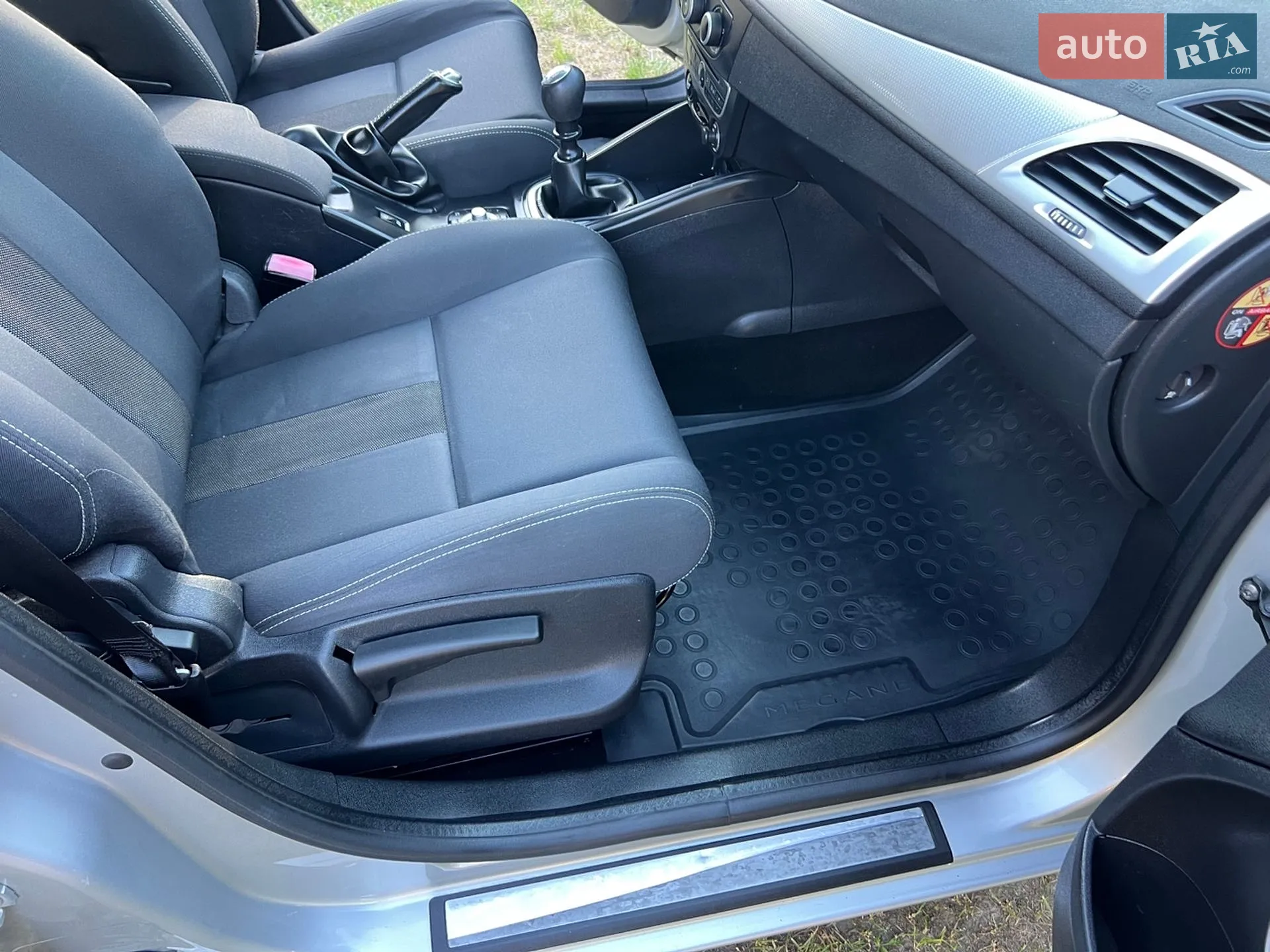 2010 Renault Megane - мініатюра 38
