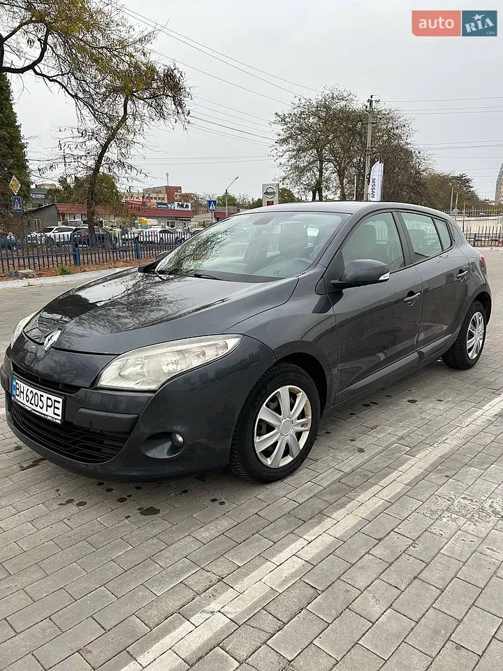 2010 Renault Megane - мініатюра 9