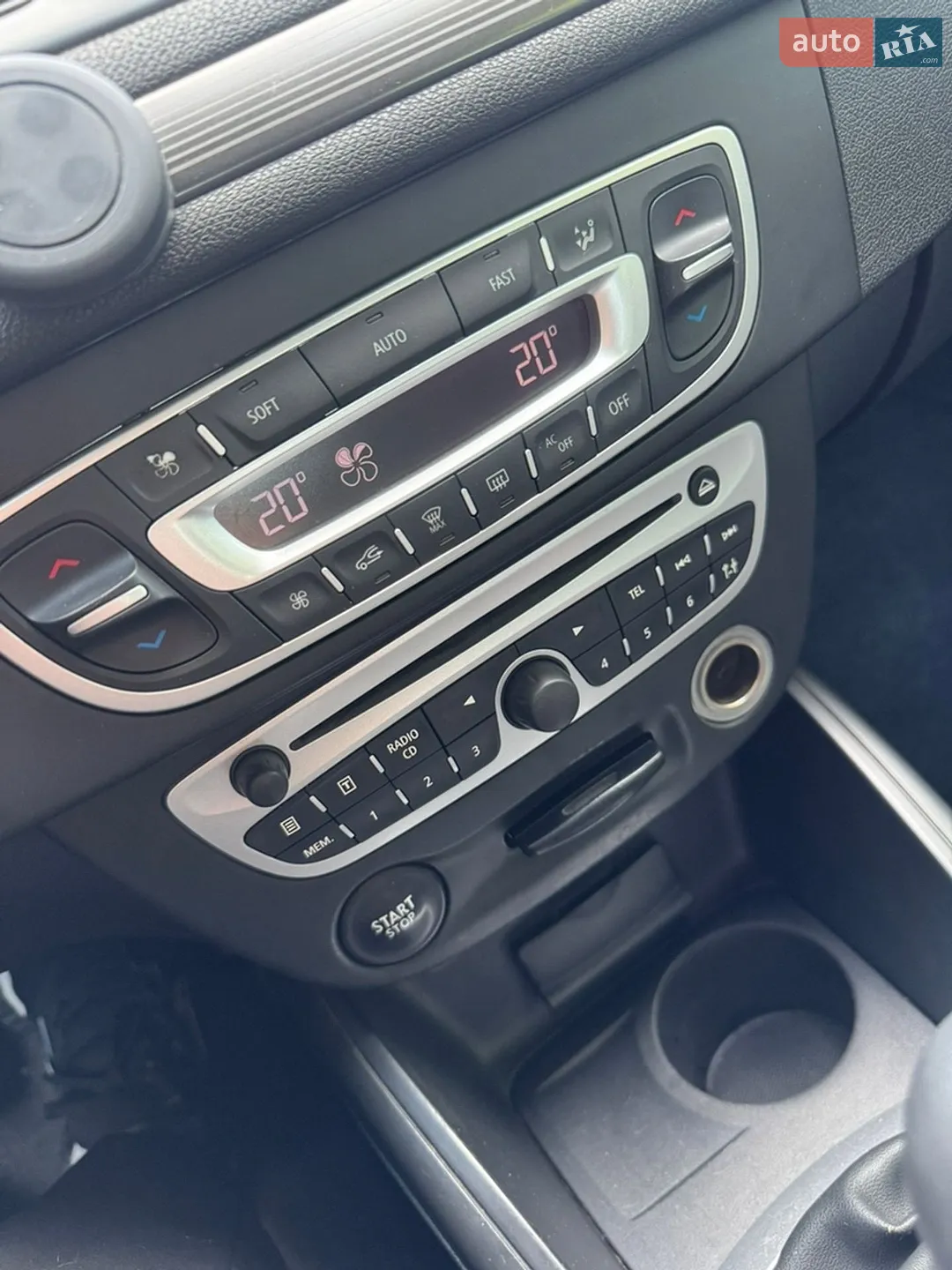 2010 Renault Megane - мініатюра 18