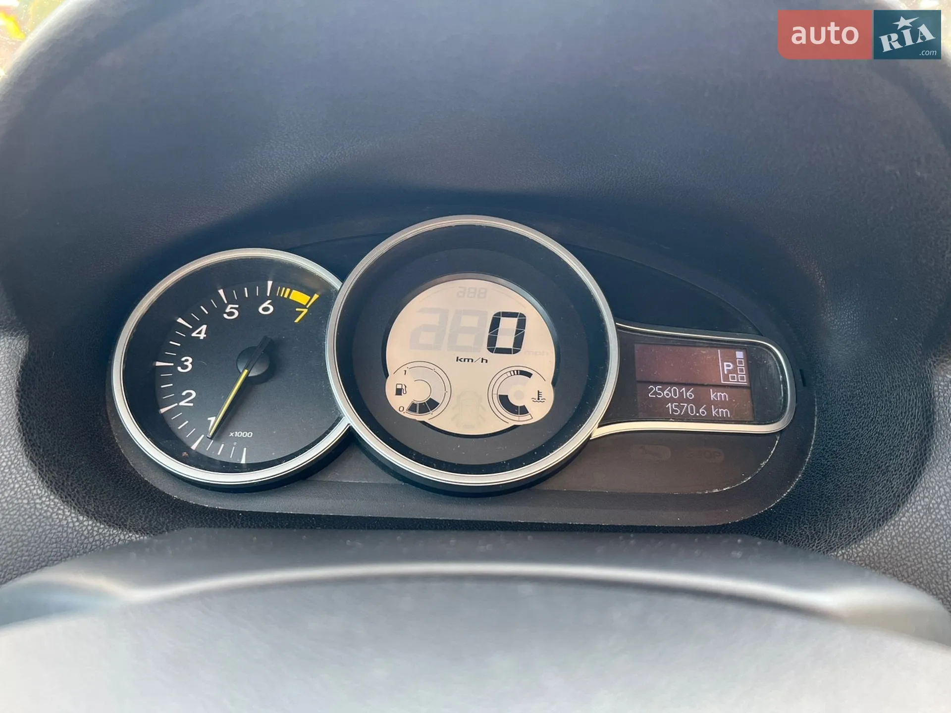 2012 Renault Megane - мініатюра 11