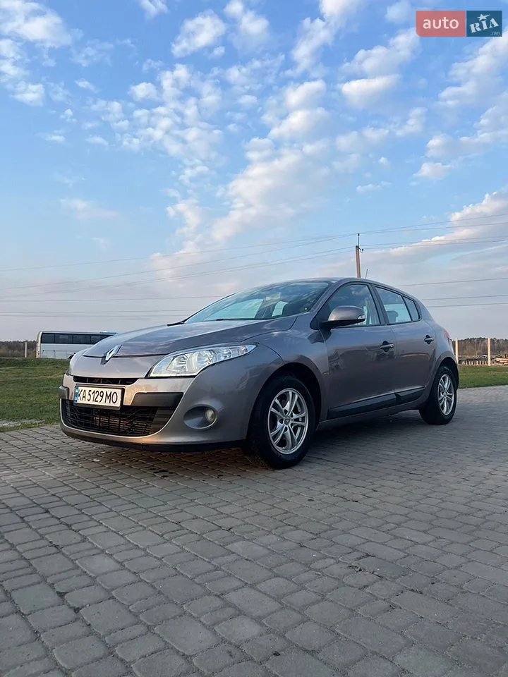 2010 Renault Megane - мініатюра 38