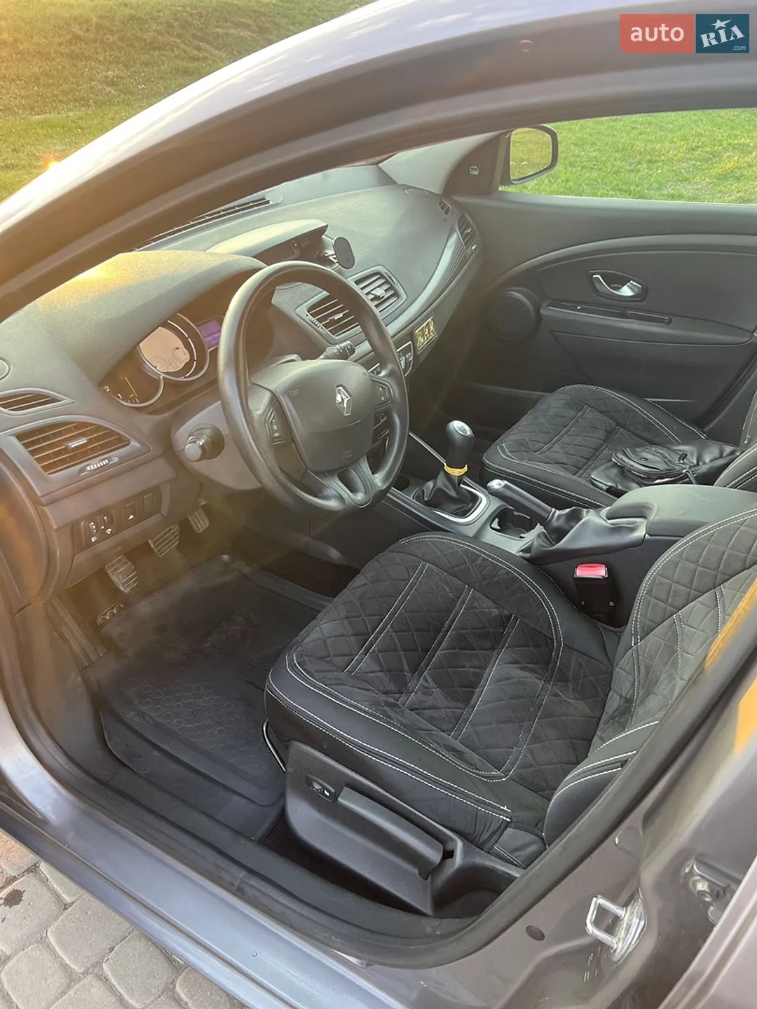 2011 Renault Megane - мініатюра 12