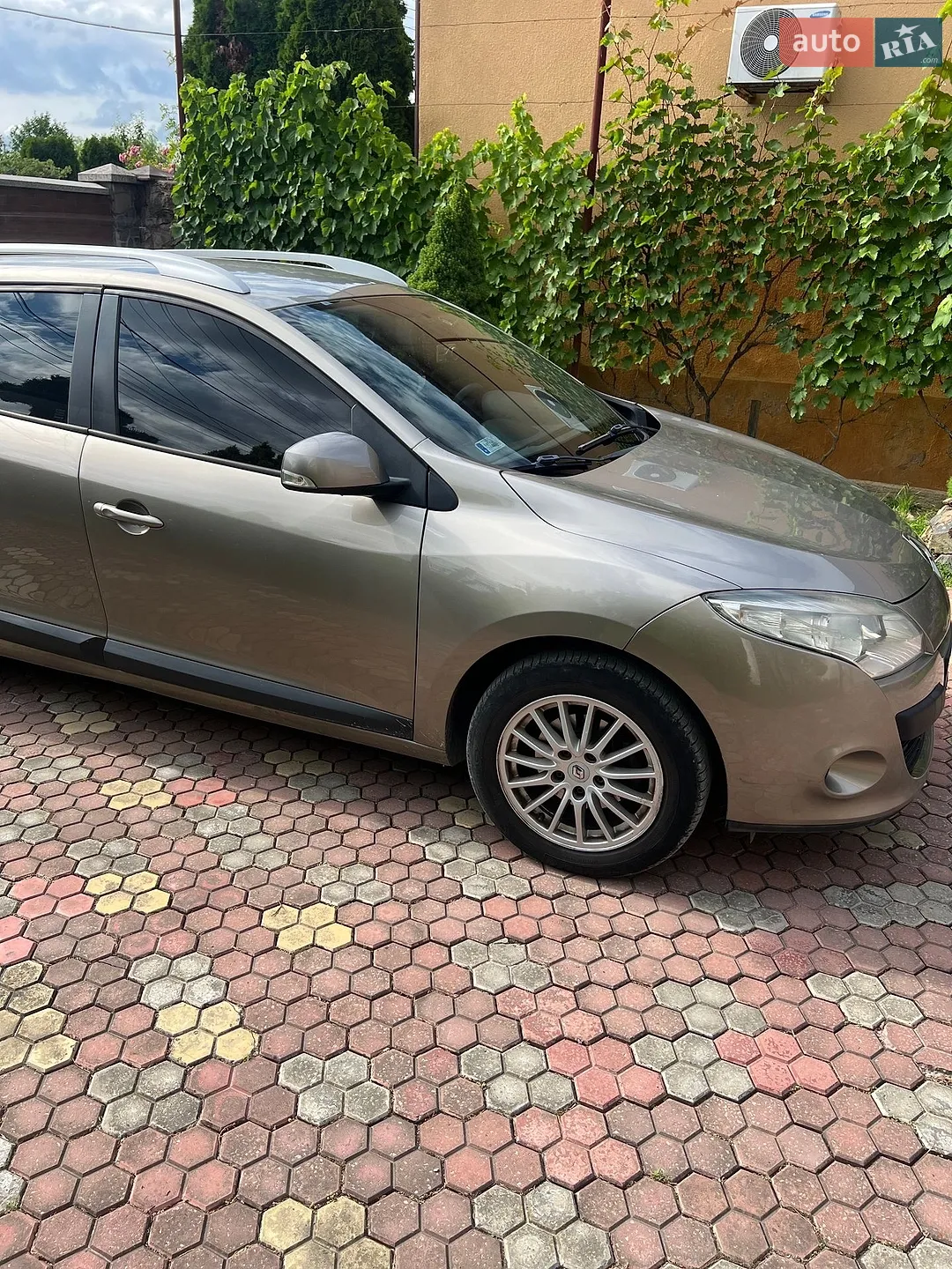 2011 Renault Megane - мініатюра 12