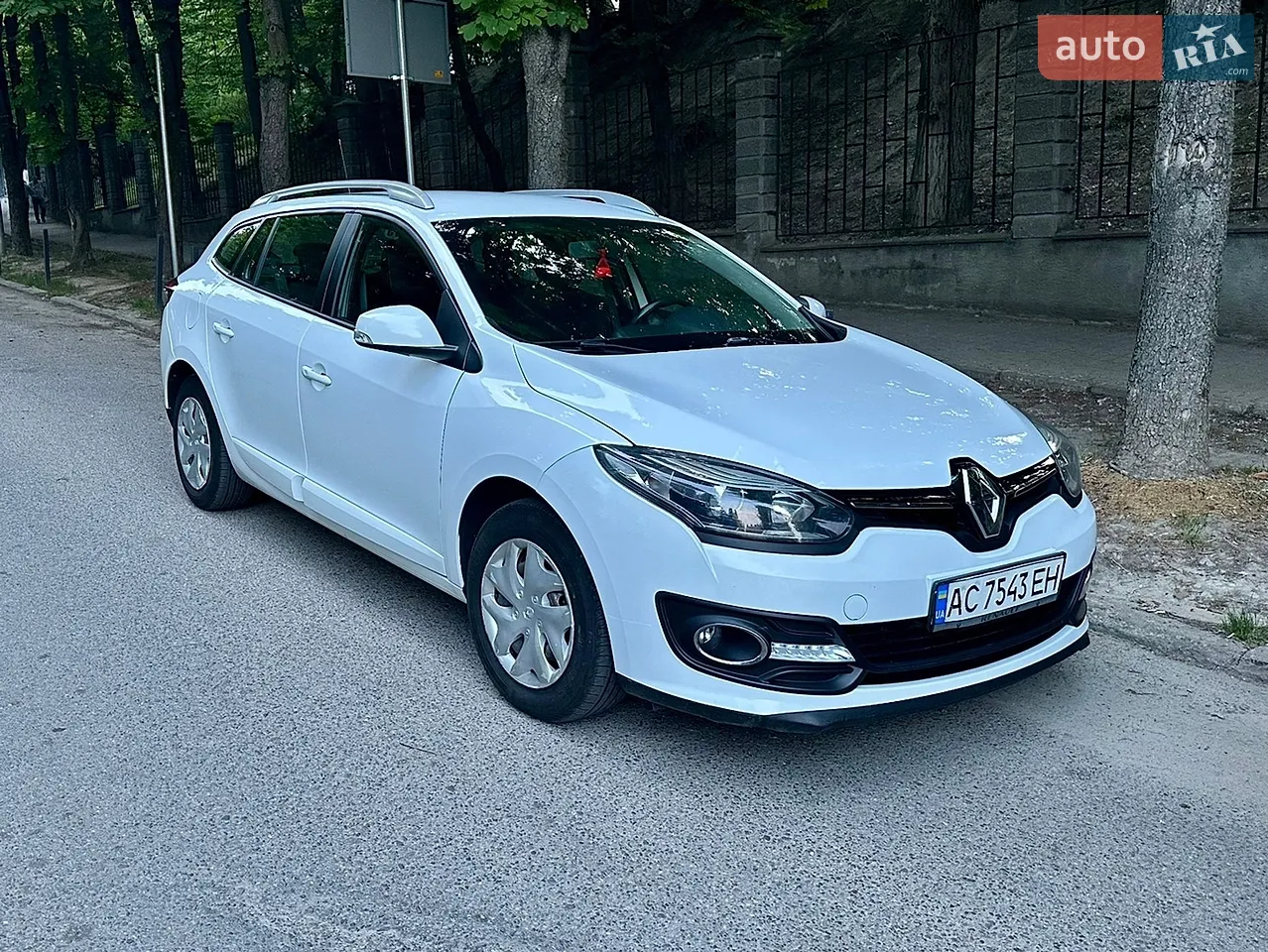 2015 Renault Megane - мініатюра 27