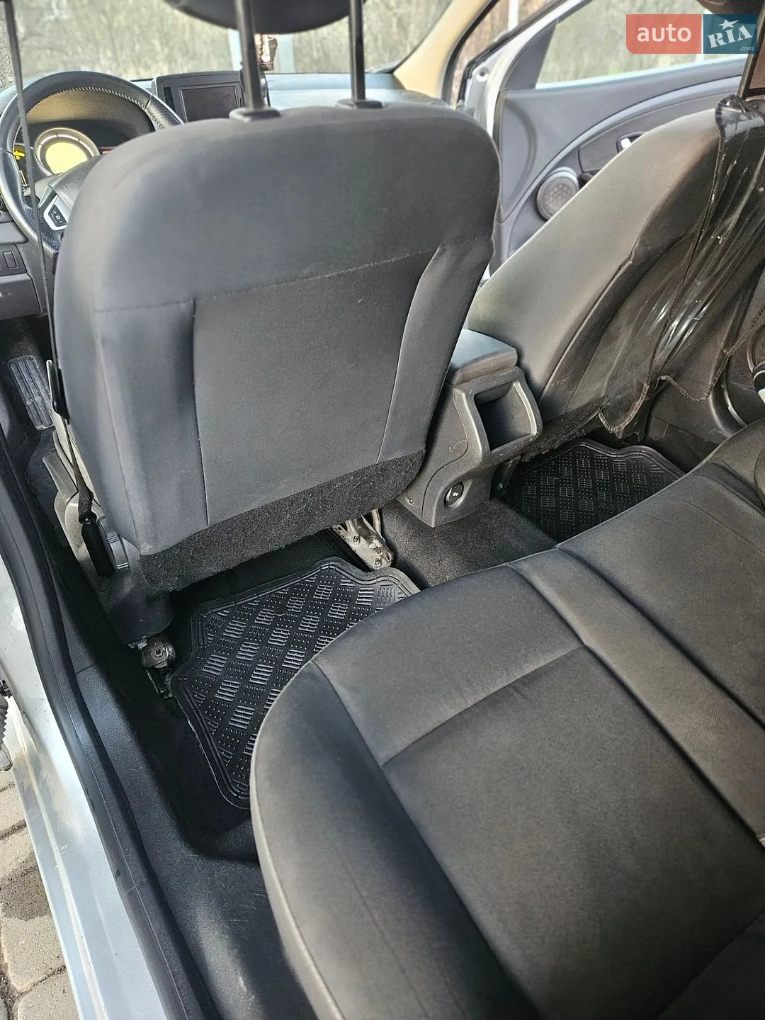 2010 Renault Megane - мініатюра 11